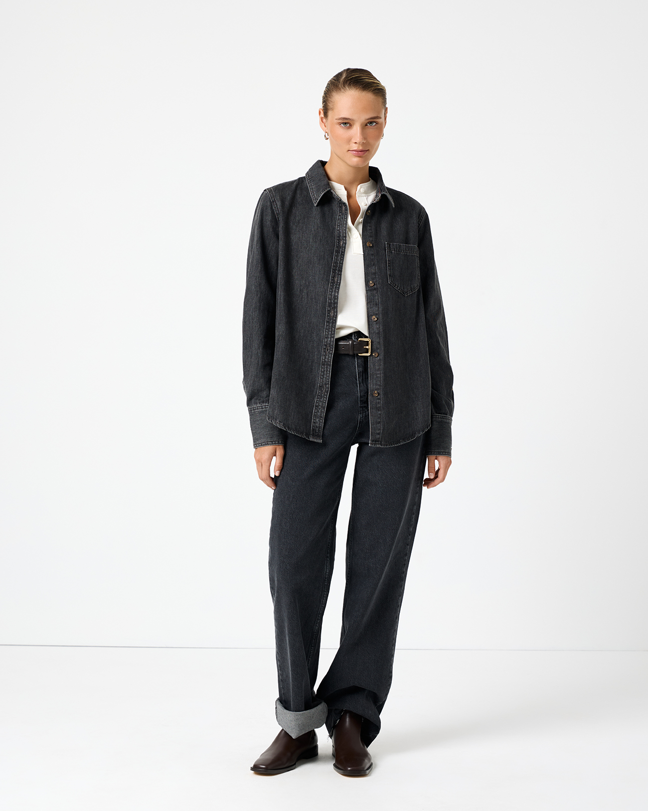 Рубашка джинсовая темно-серого цвета, XS
Рубашка джинсовая темно-серого цвета, XS