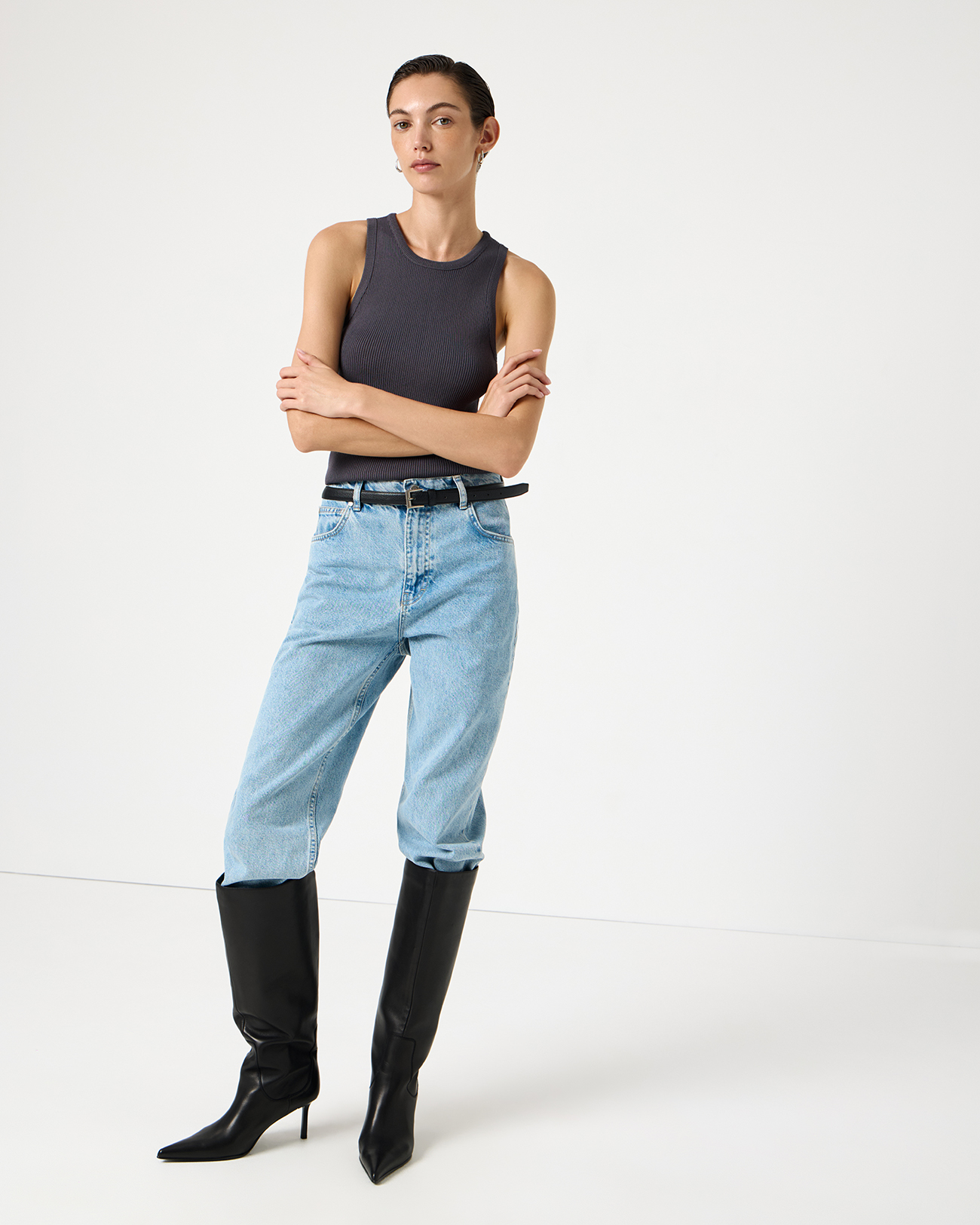 Майка вязаная базовая графитового цвета, M 
Майка вязаная базовая графитового цвета, M