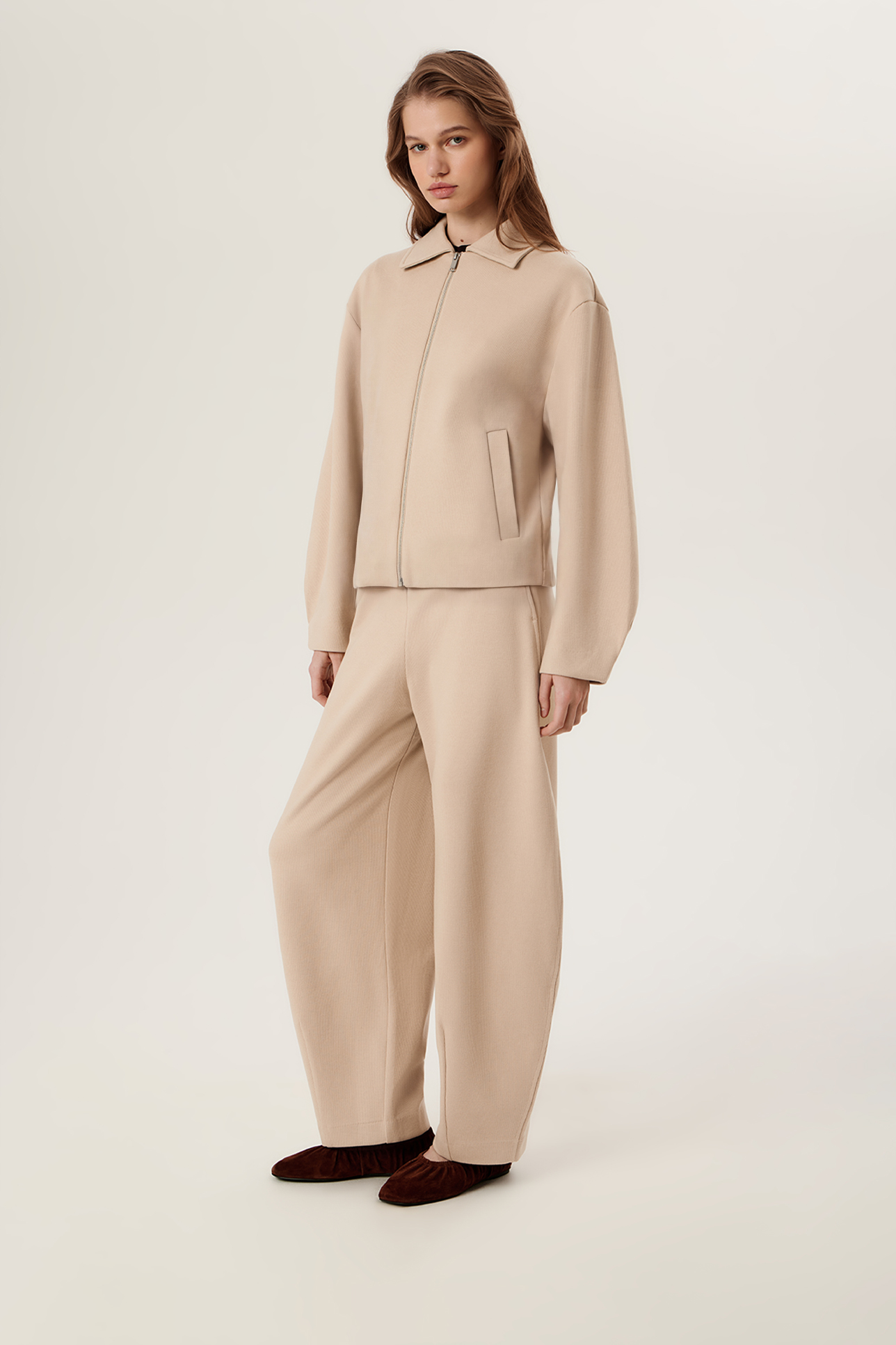 Брюки широкие бежевого цвета, S
Брюки широкие бежевого цвета, S