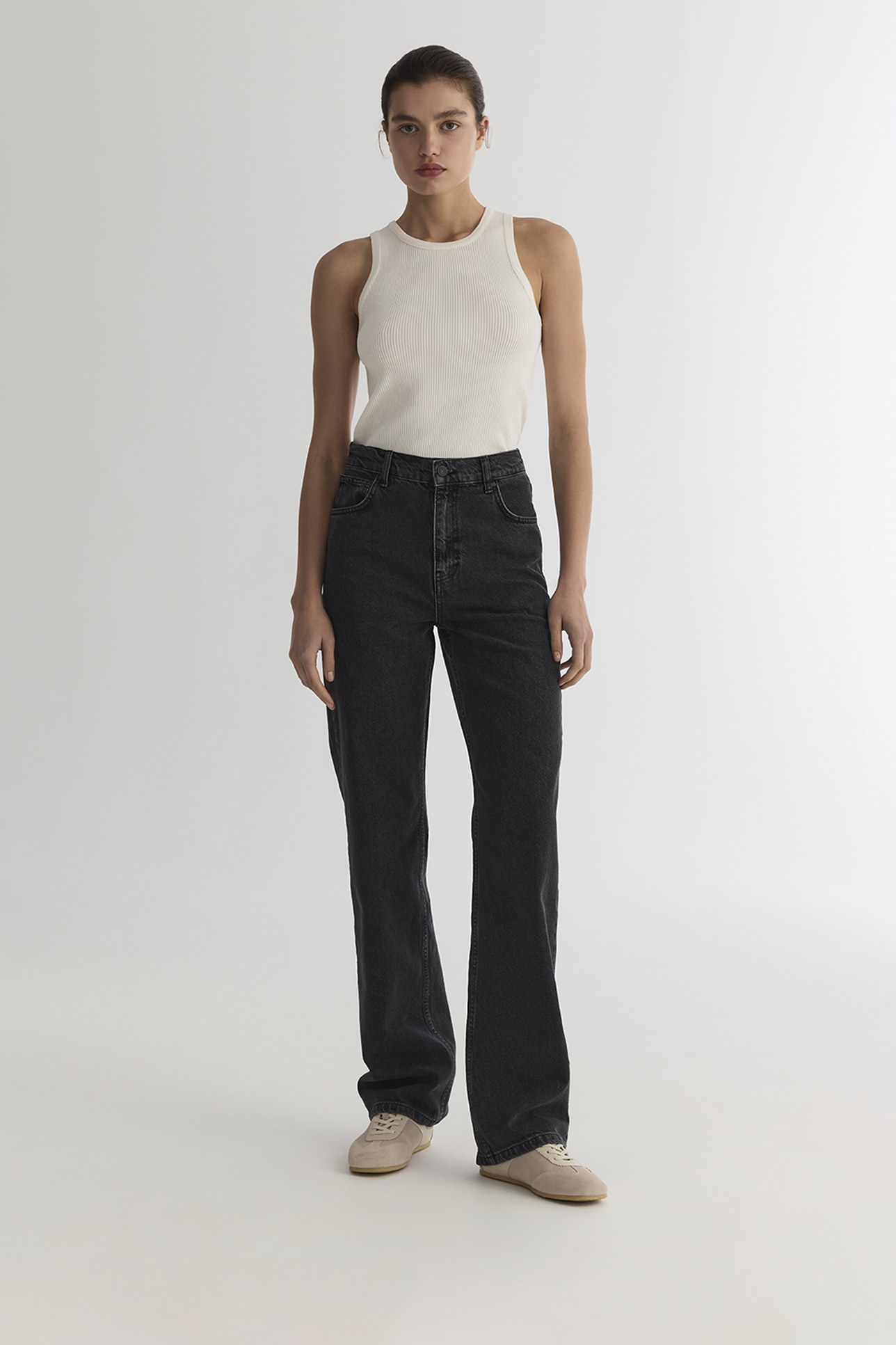 Джинсы Straight Fit ST100 темно-серого цвета, 24/30
Джинсы Straight Fit ST100 темно-серого цвета, 24/30