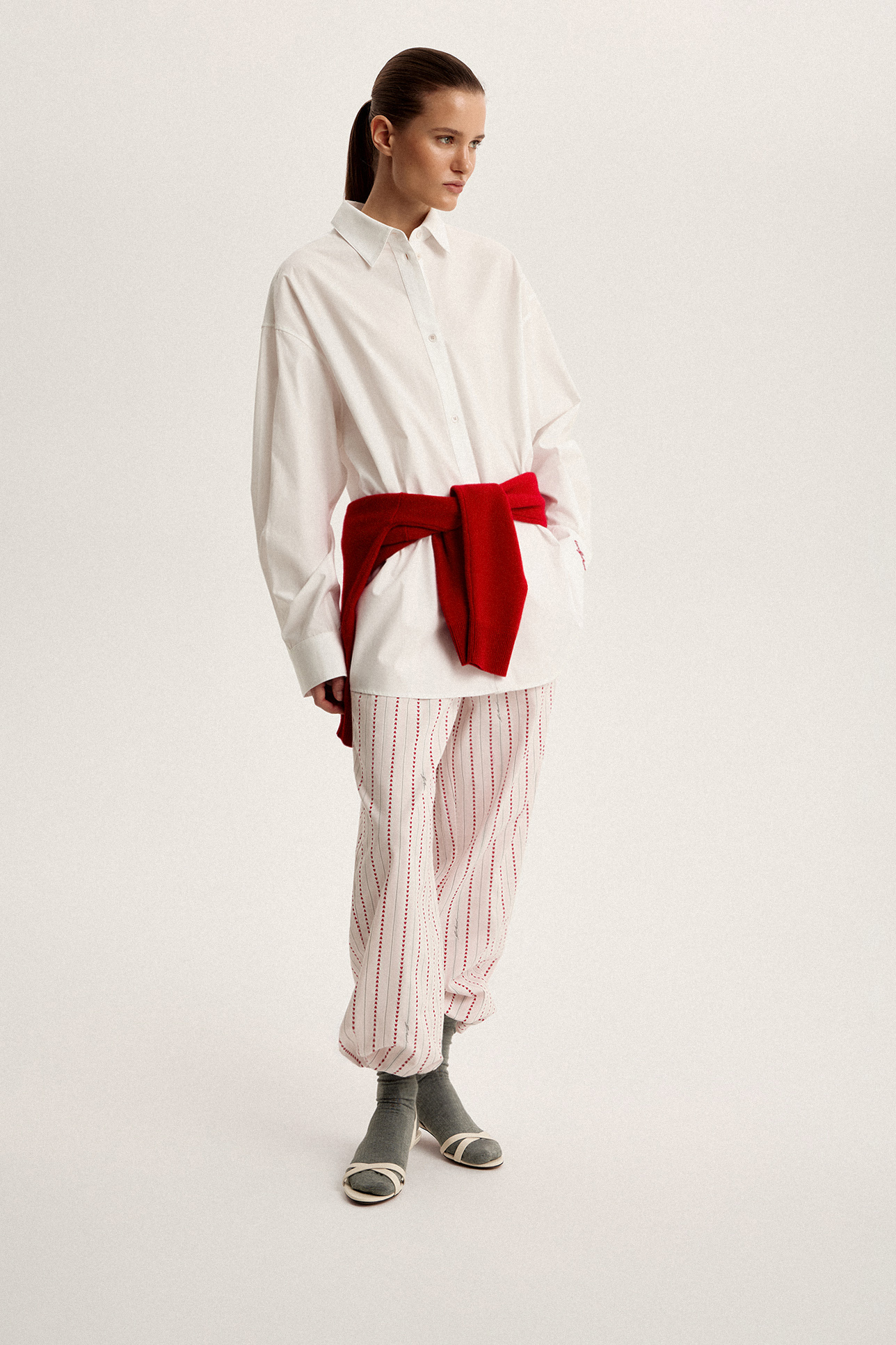 Рубашка объемного кроя с декоративной вышивкой, XS
Рубашка объемного кроя с декоративной вышивкой, XS