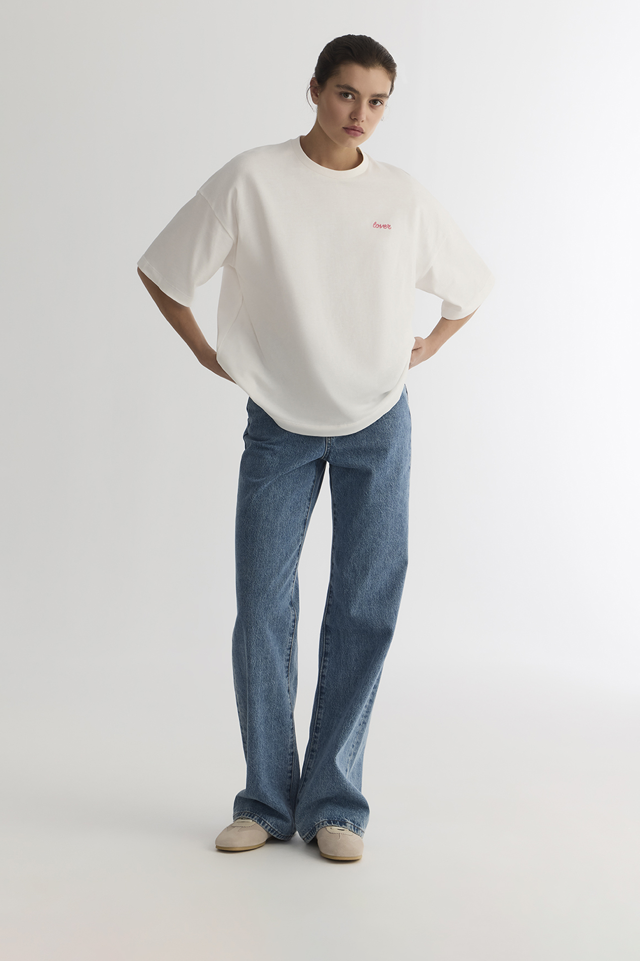 Футболка оверсайз с вышивкой "Lover" молочного цвета, XS