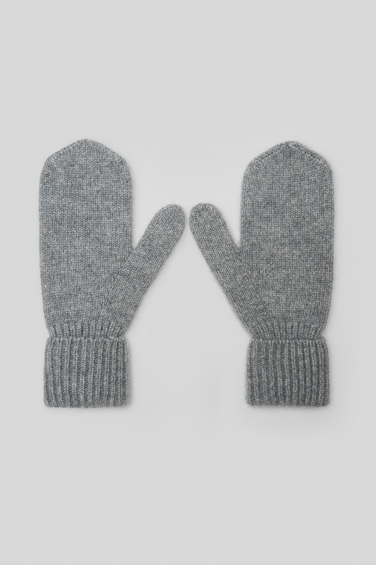 Варежки с шерстью енота серого цвета, OS
Варежки с шерстью енота серого цвета, OS