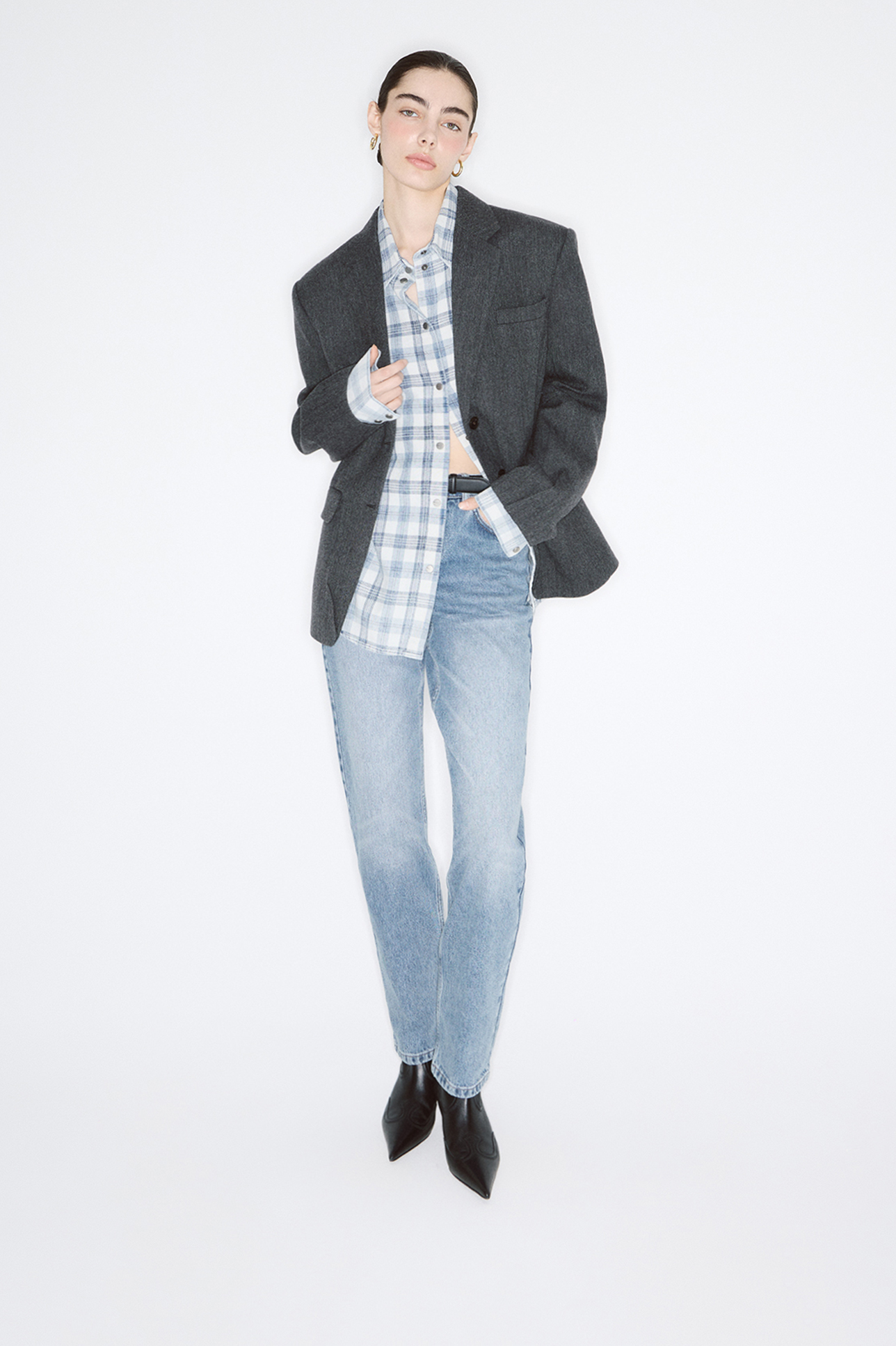 Жакет с вытачками графитового цвета, M
Жакет с вытачками графитового цвета, M