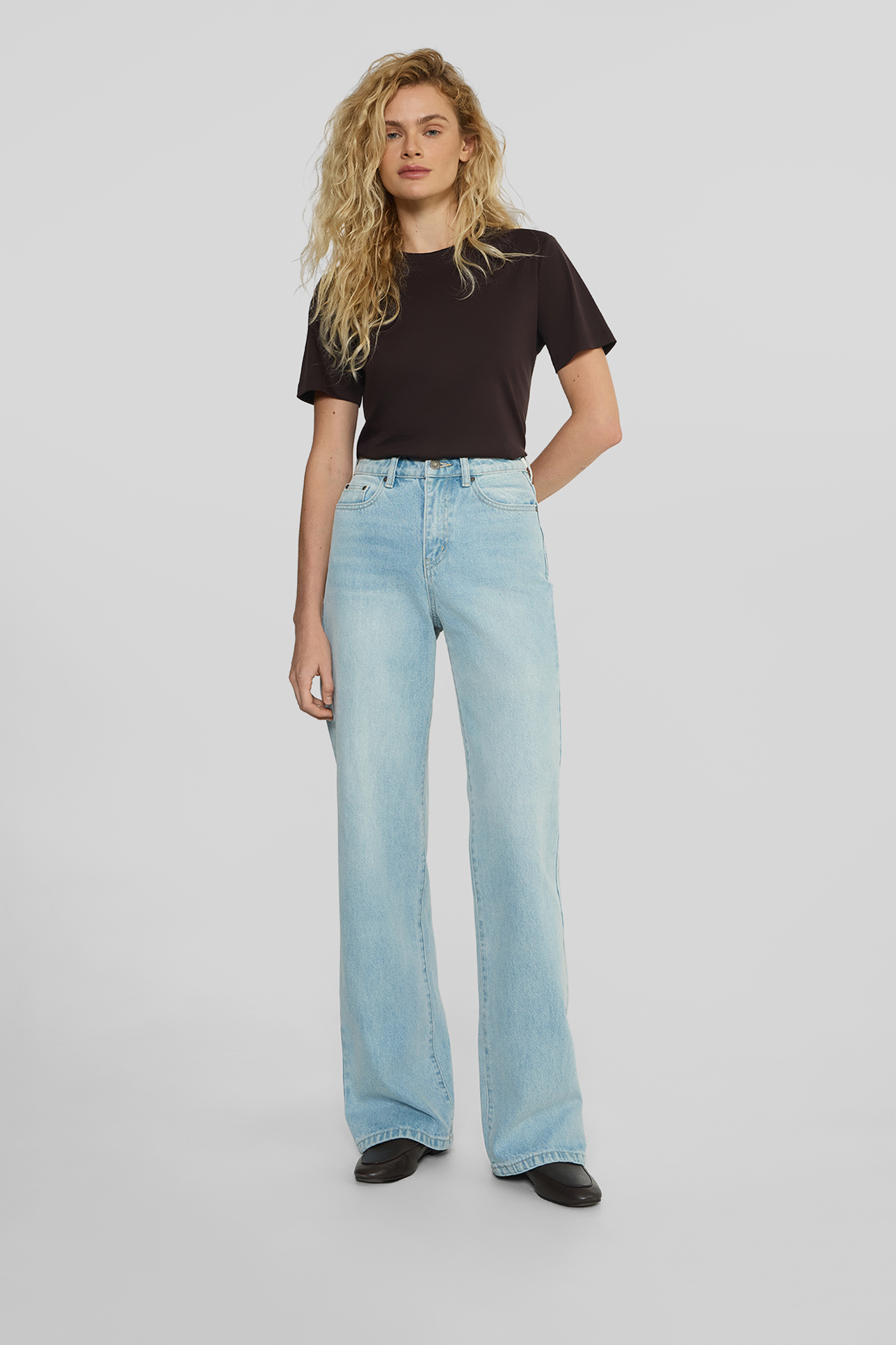 Джинсы Wide leg WL100 голубого цвета, 26/30
Джинсы Wide leg WL100 голубого цвета, 26/30