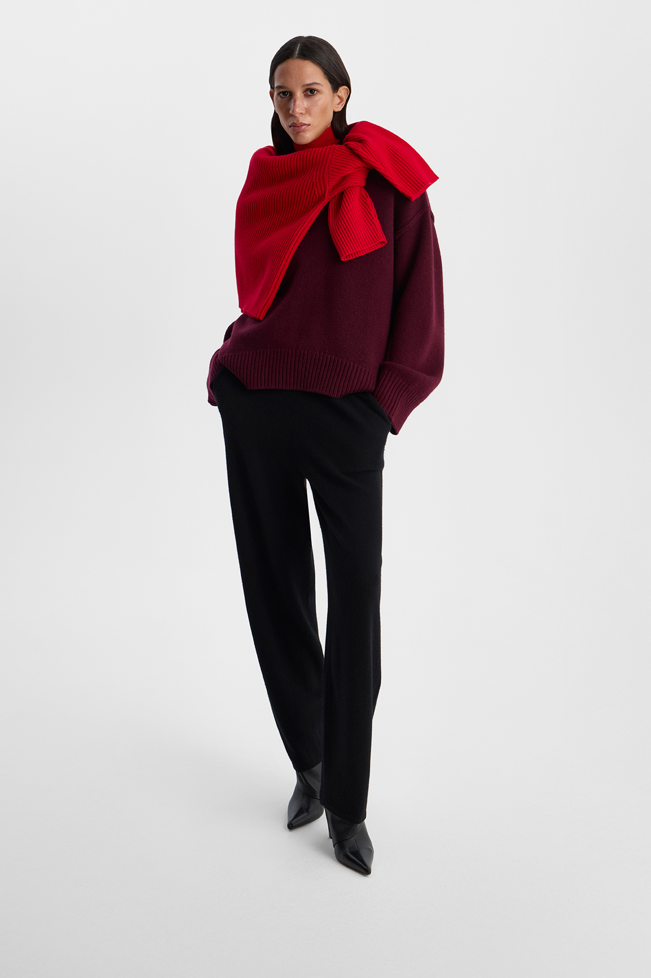 Брюки из шерсти с добавлением кашемира черного цвета, XS
Брюки из шерсти с добавлением кашемира черного цвета, XS