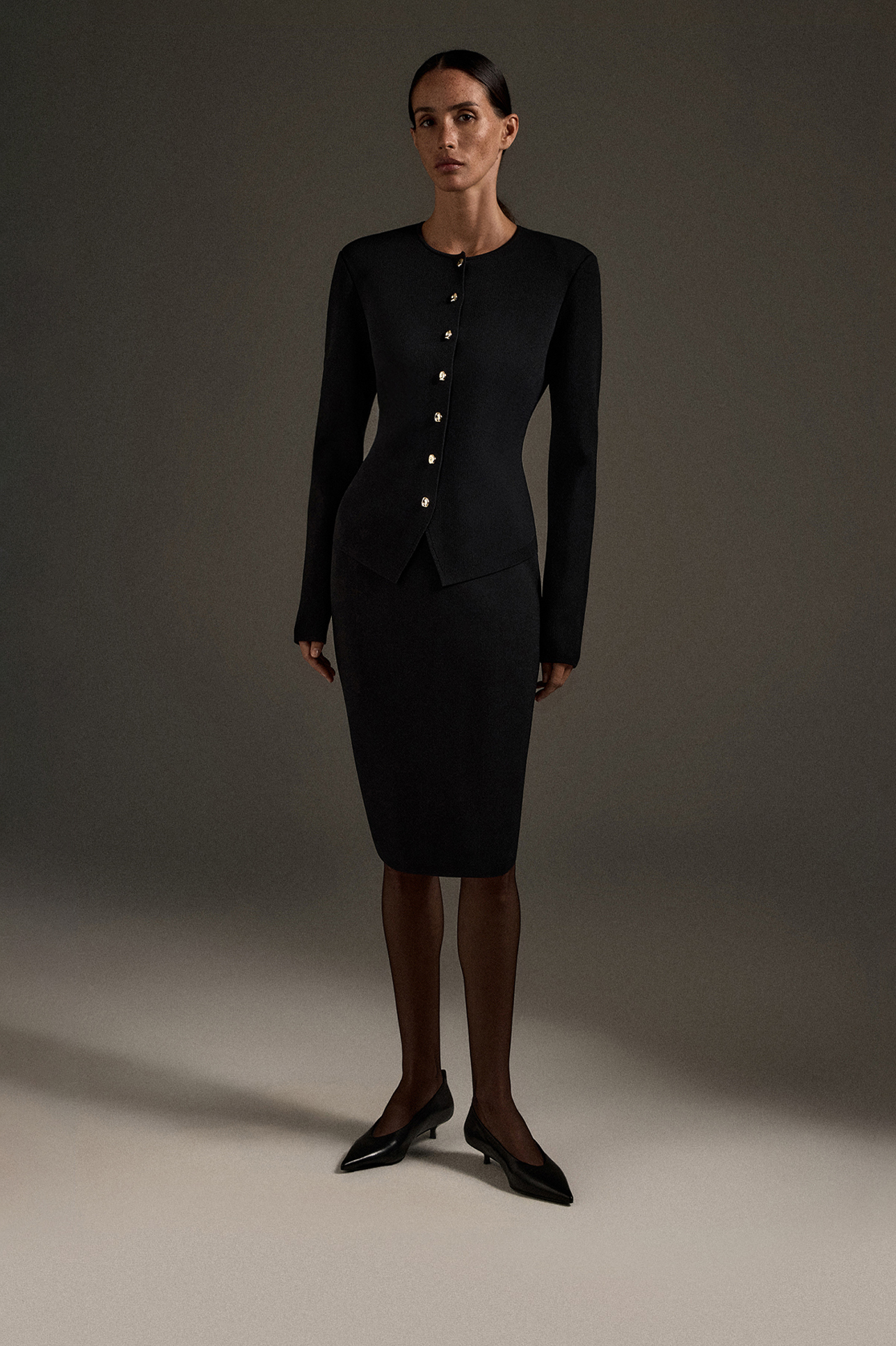 Юбка миди из вискозы черного цвета, M
Юбка миди из вискозы черного цвета, M