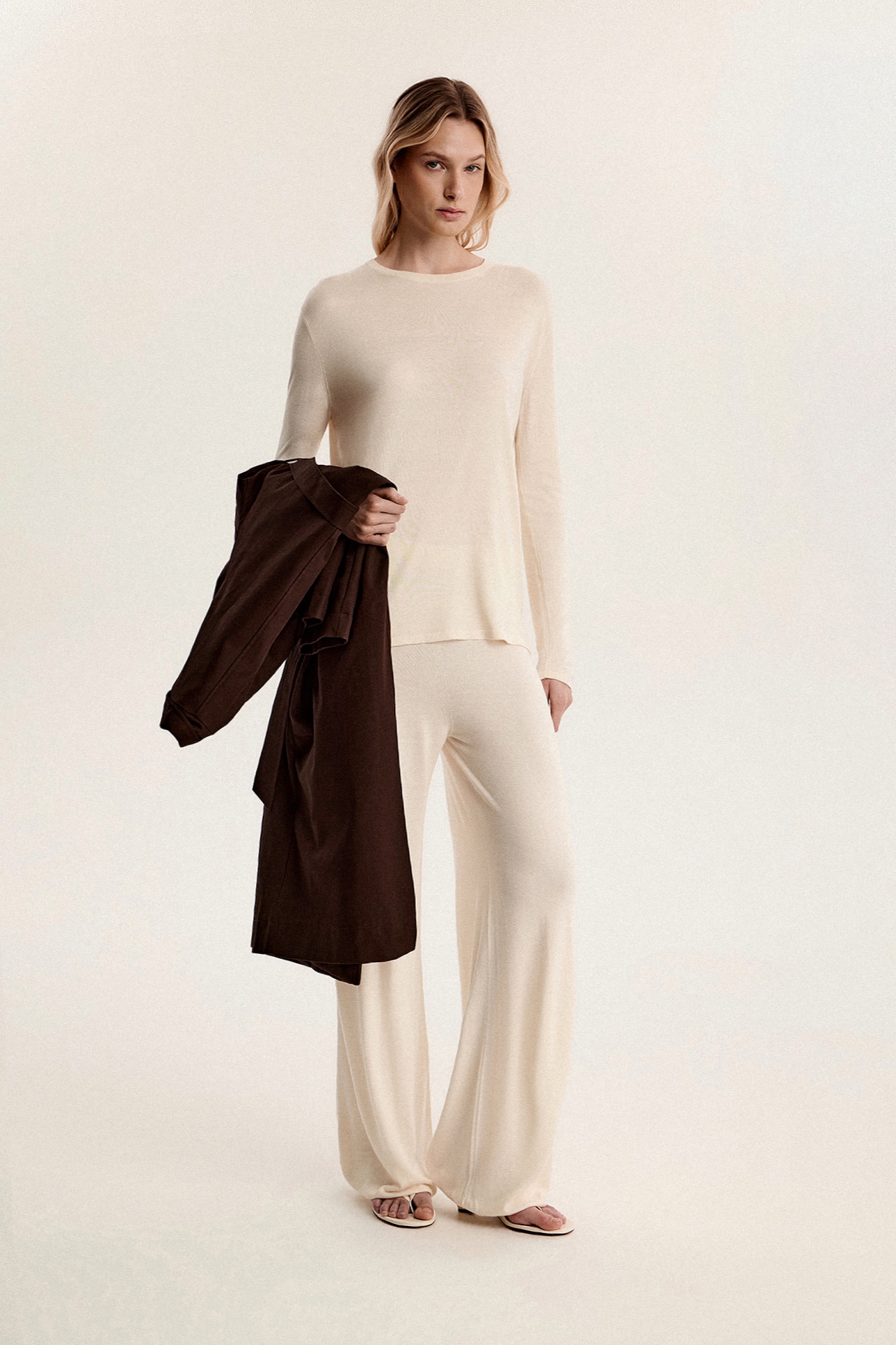 Лонгслив из шелка и вискозы, M
Лонгслив из шелка и вискозы, M