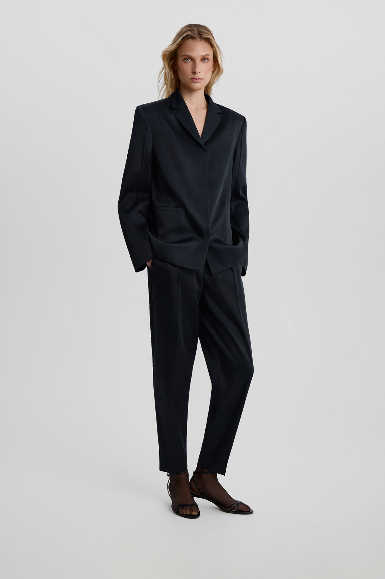 

Брюки зауженные черного цвета, XS