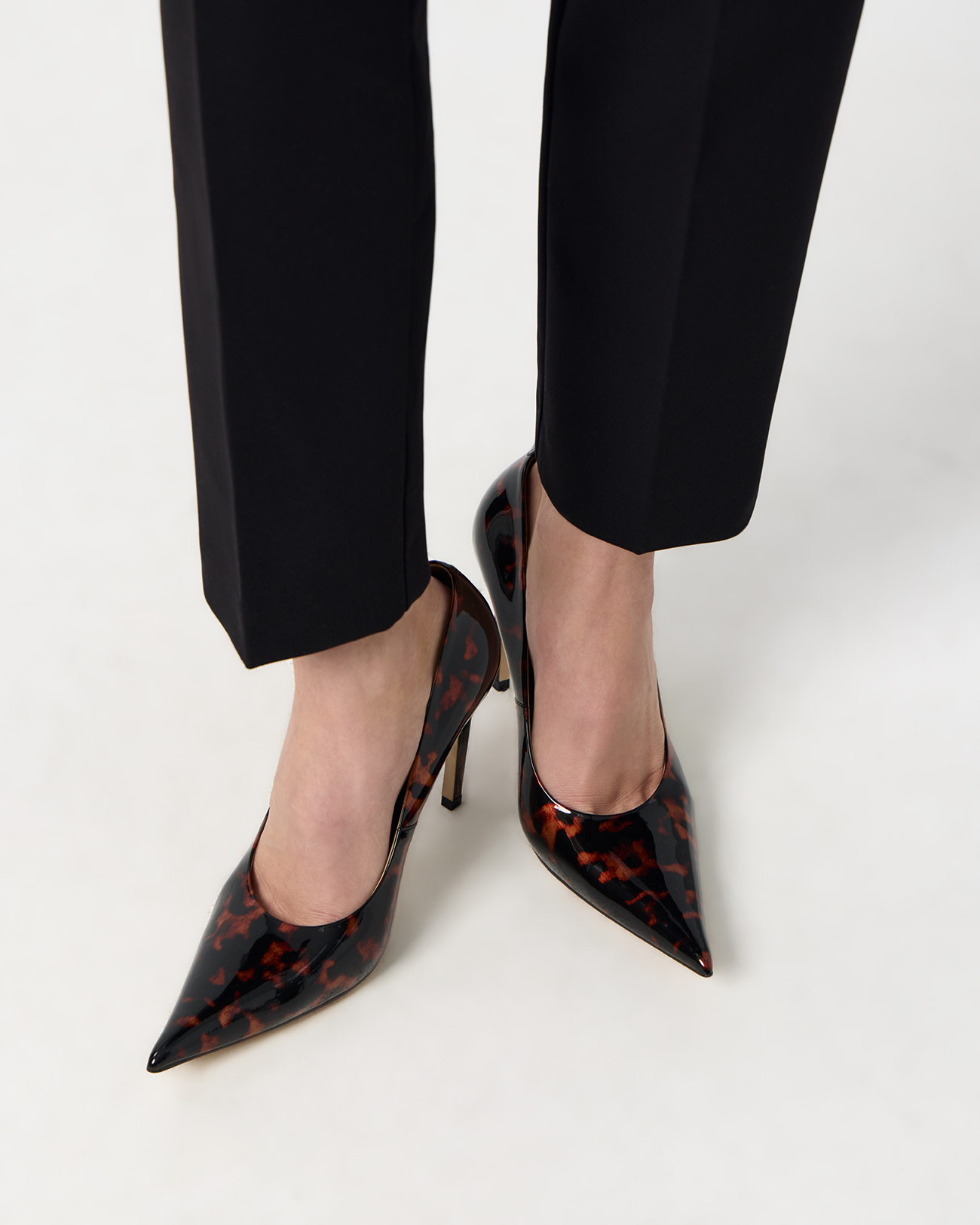 Туфли с острым мысом леопардового цвета 19980₽