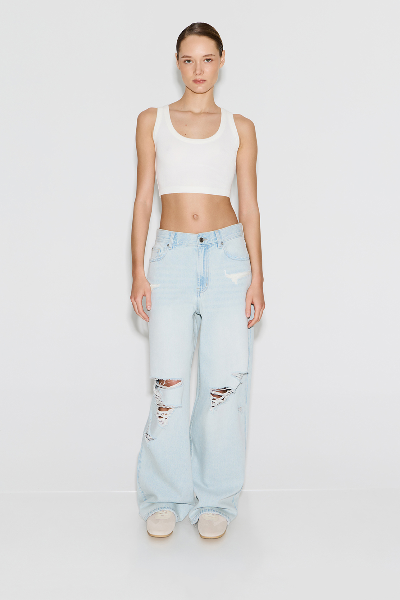 

Джинсы Wide leg WL300 с разрывами цвета арктик, 25/32