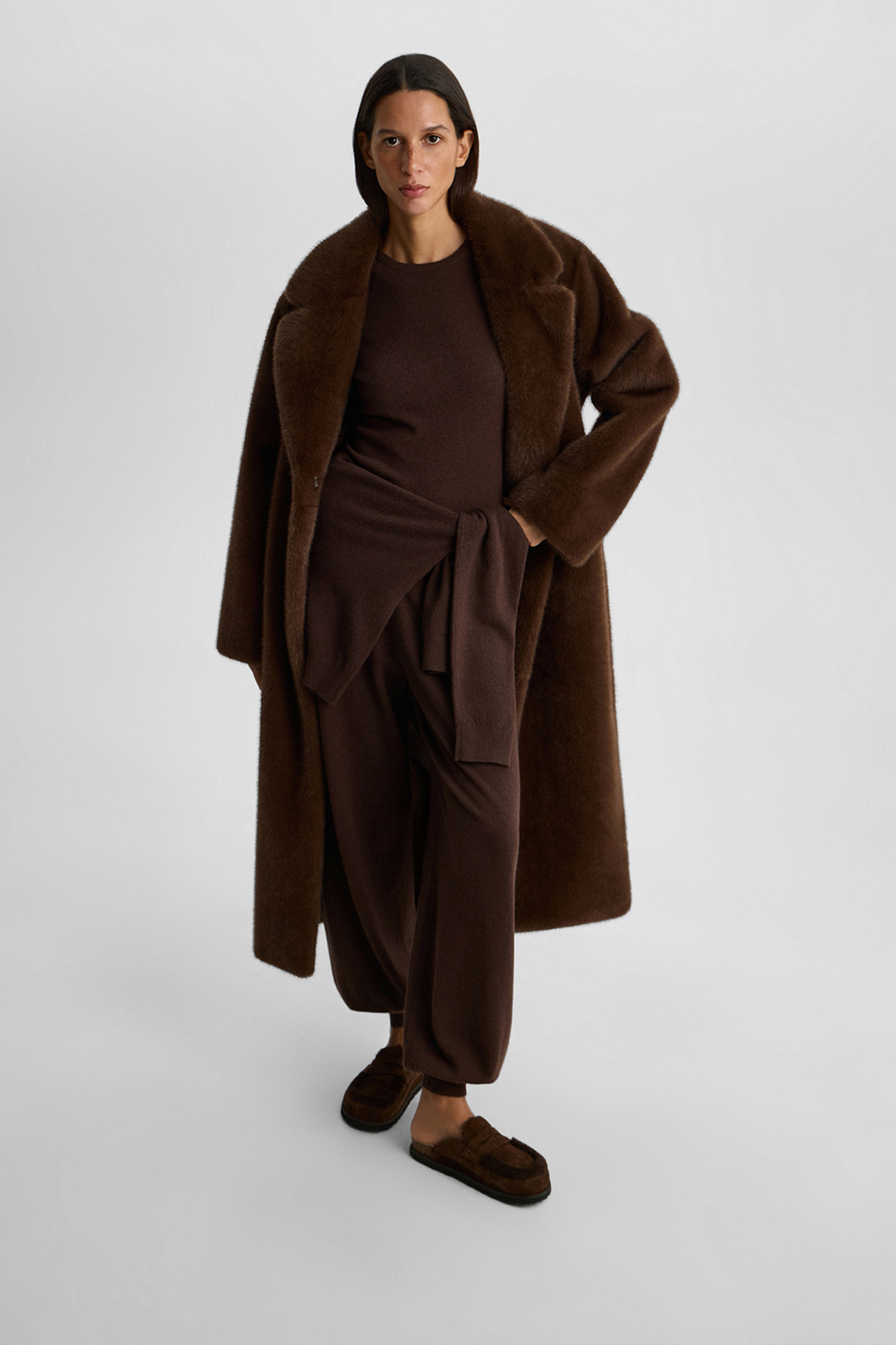 

Футболка из шерсти с добавлением кашемира шоколадного цвета, S