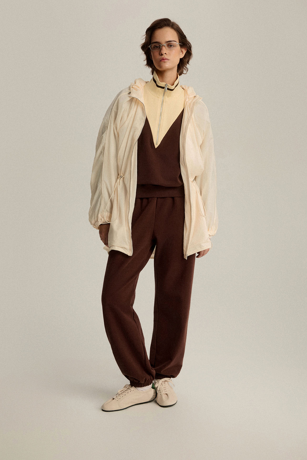 

Ветровка непромокаемая со сборками, L