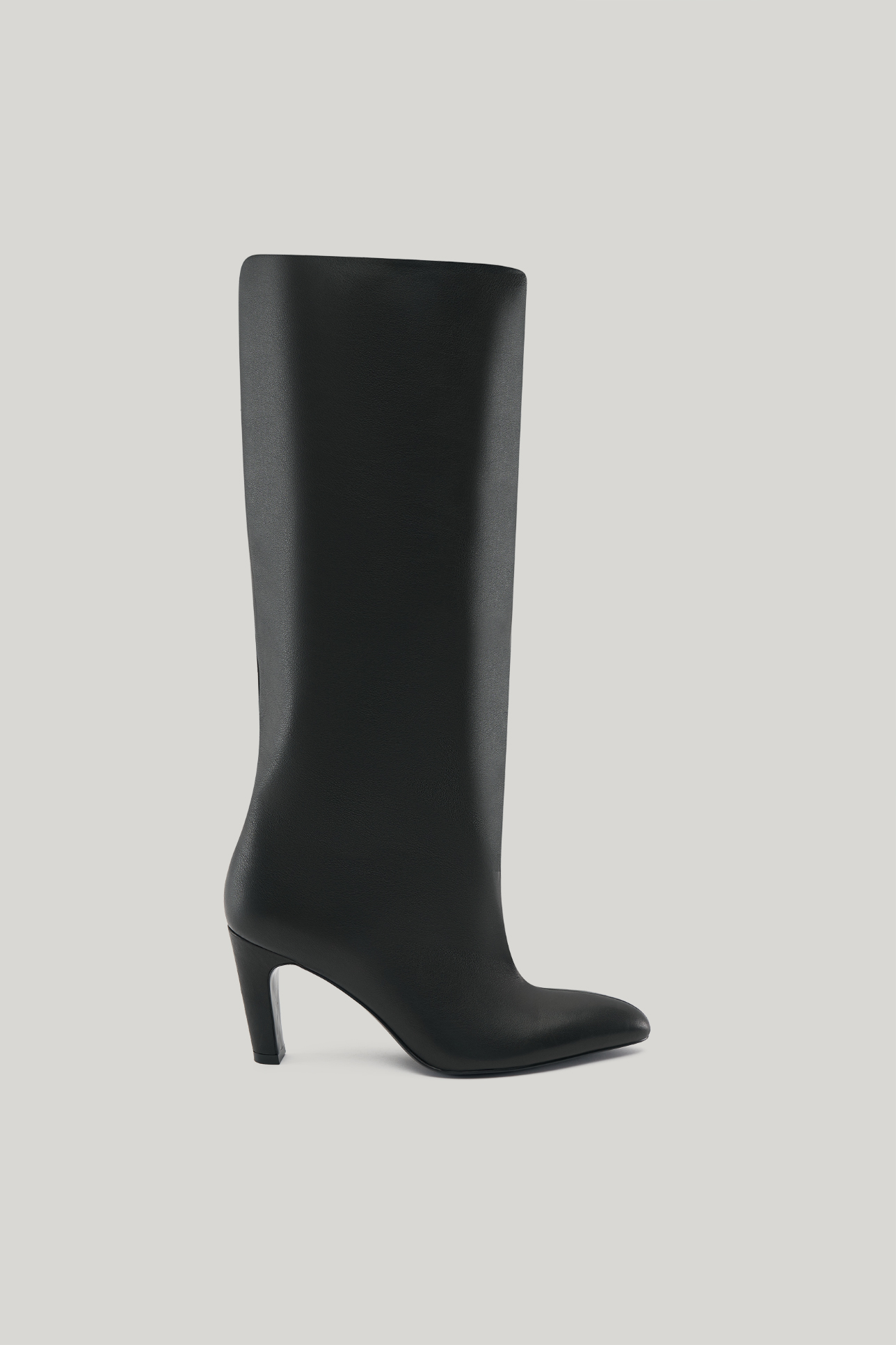 

Широкие сапоги с овальным мысом черного цвета, 37