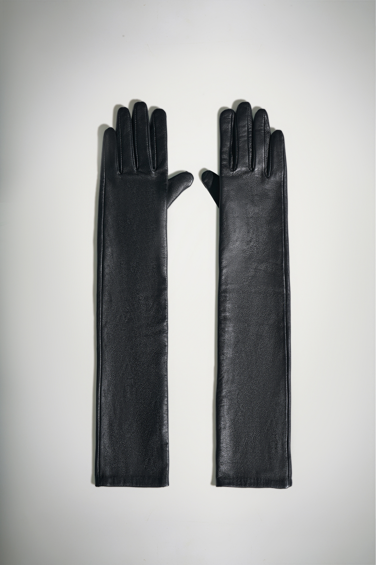 

Длинные кожаные перчатки черного цвета, 8,5