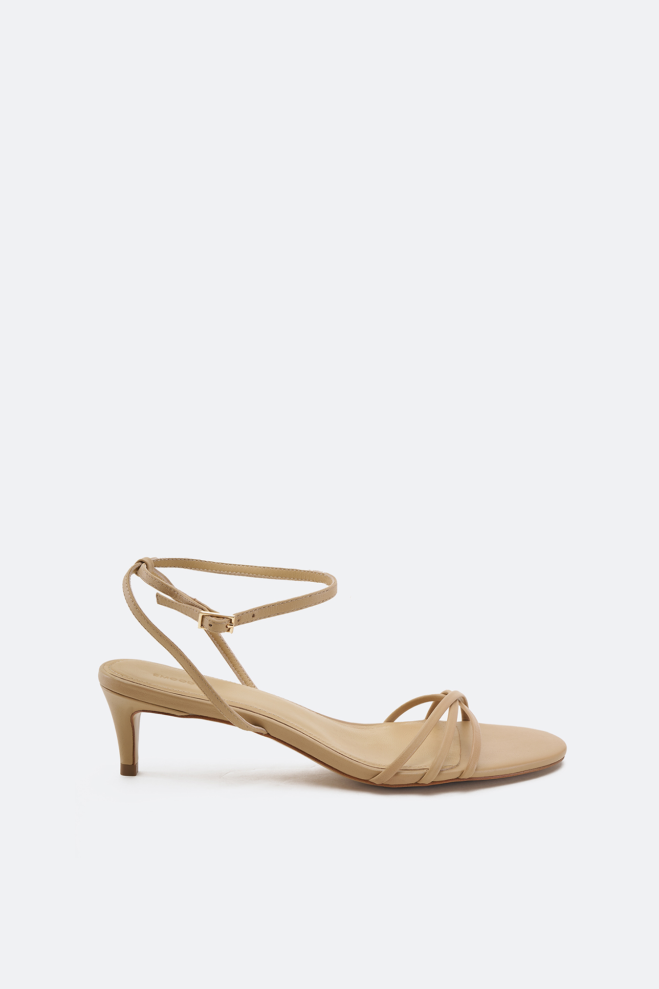 

Босоножки на среднем каблуке бежевого цвета, 37