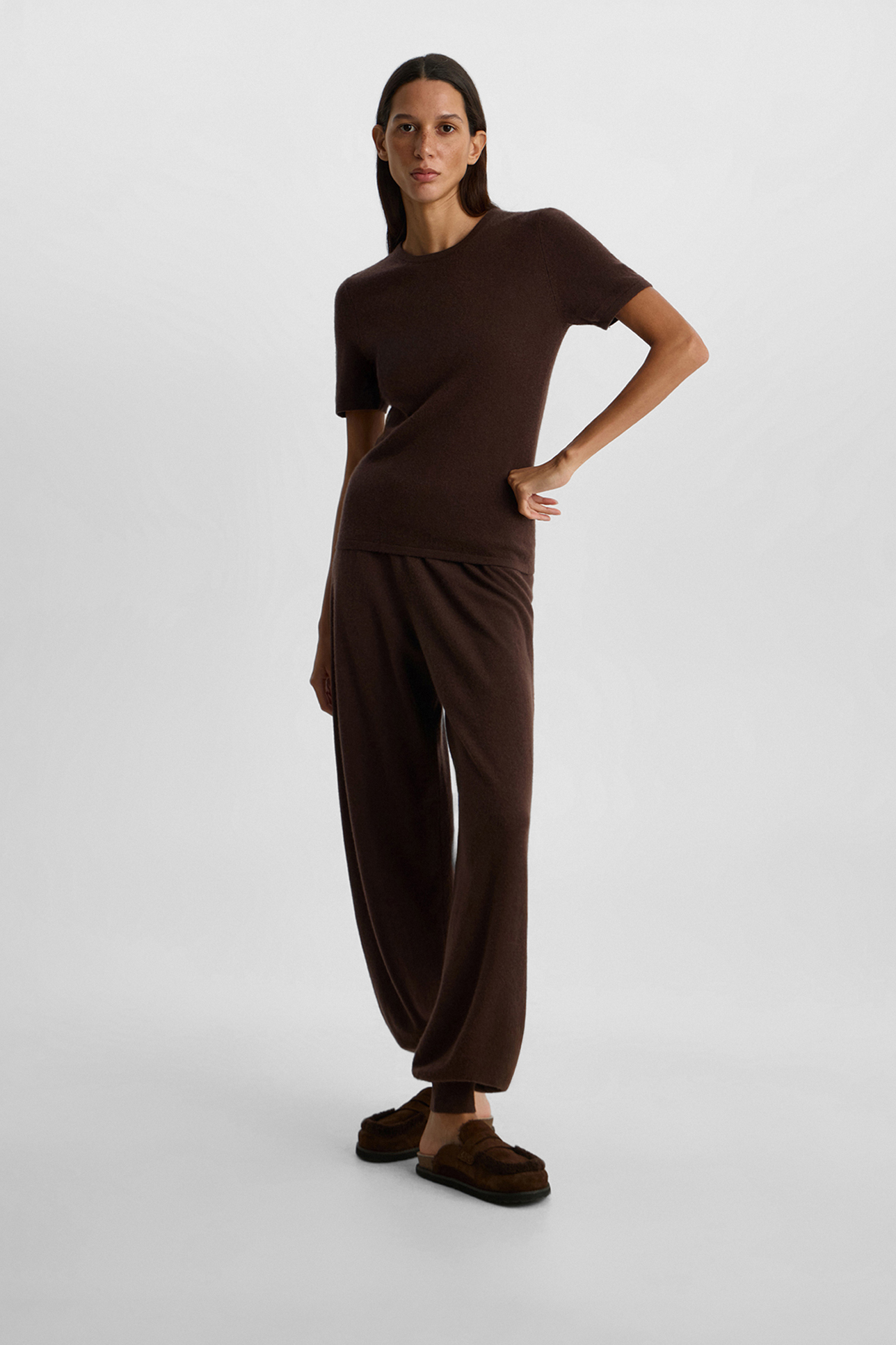 

Брюки-аладдины из шерсти с добавлением кашемира шоколадного цвета, XS