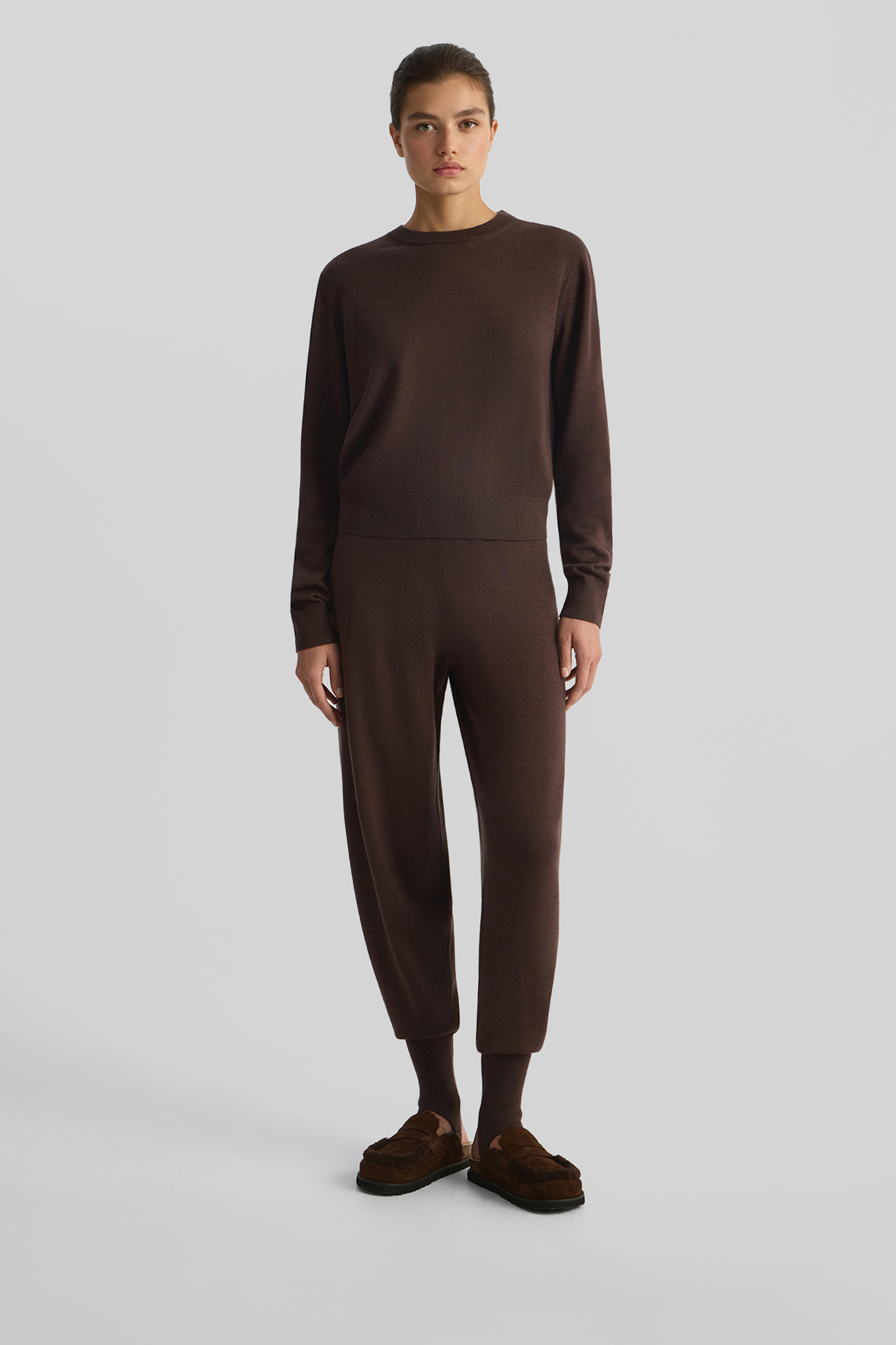 

Джемпер из шерсти мериноса шоколадного цвета, M