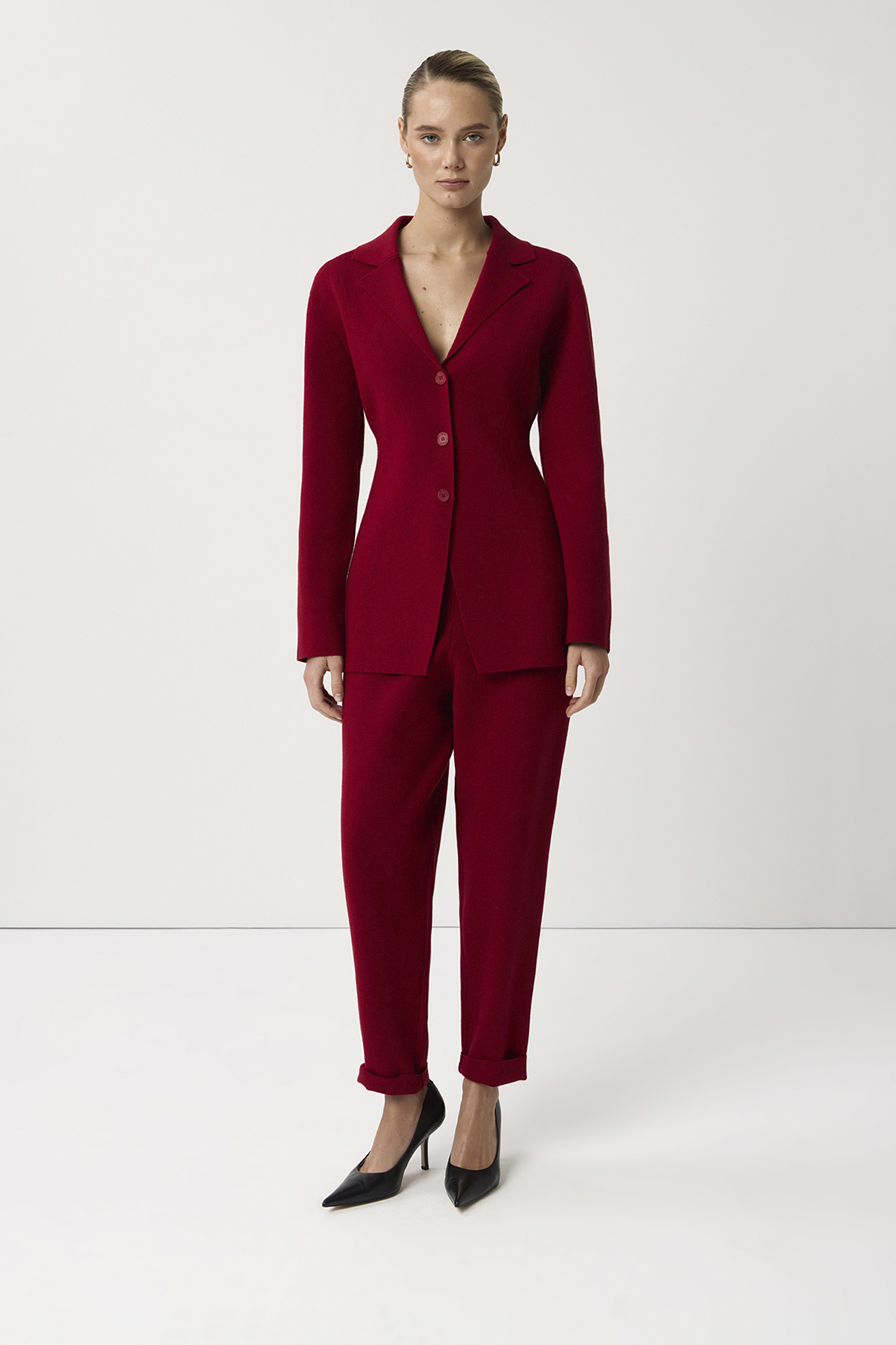 

Жакет вязаный приталенный красного цвета, XS