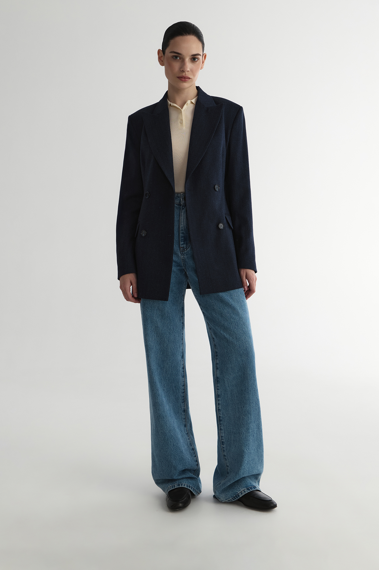 

Приталенный двубортный жакет синего цвета, XXS