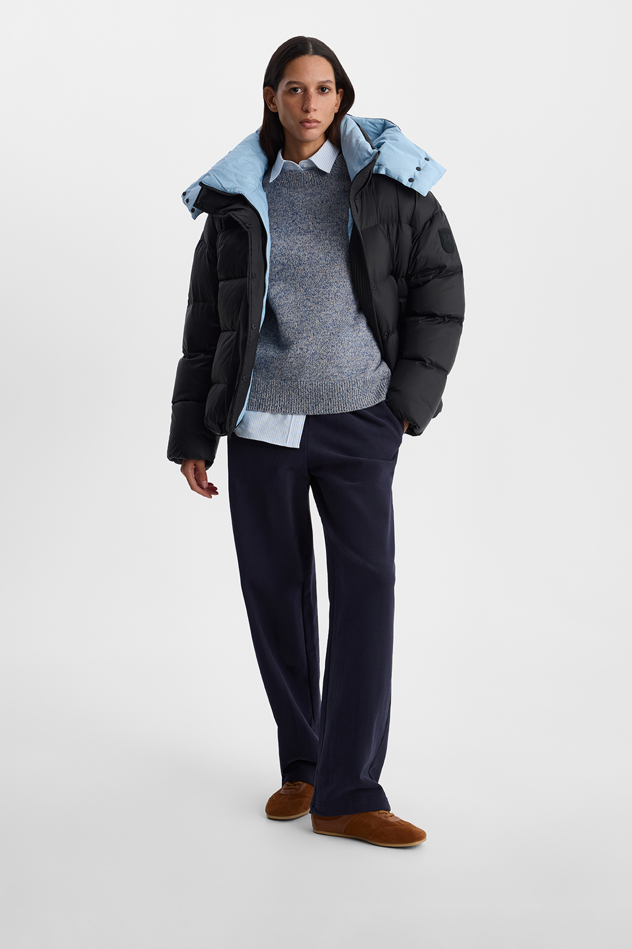 

Пуховик с контрастным капюшоном черного цвета, L