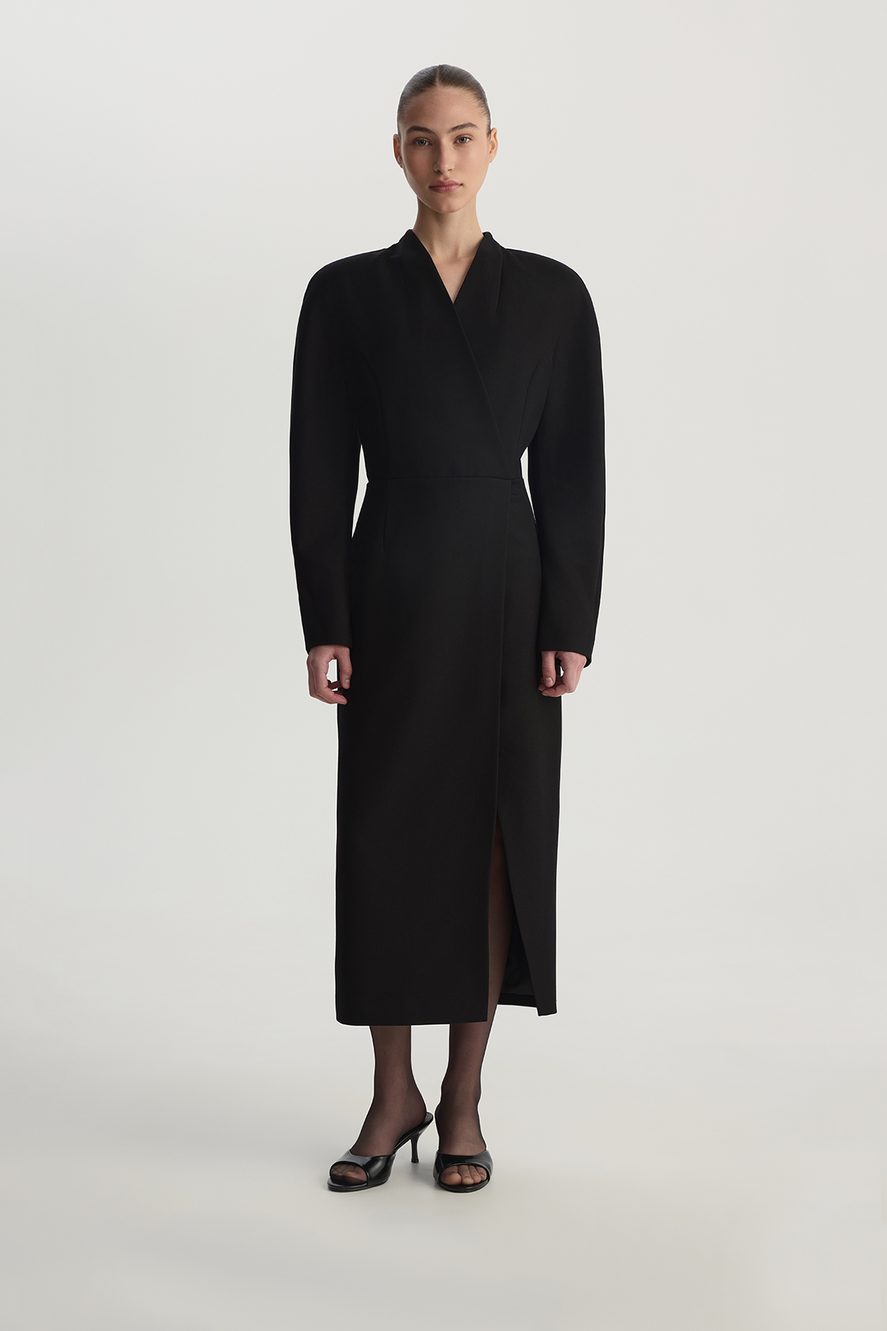 

Платье миди с длинным рукавом черного цвета, L