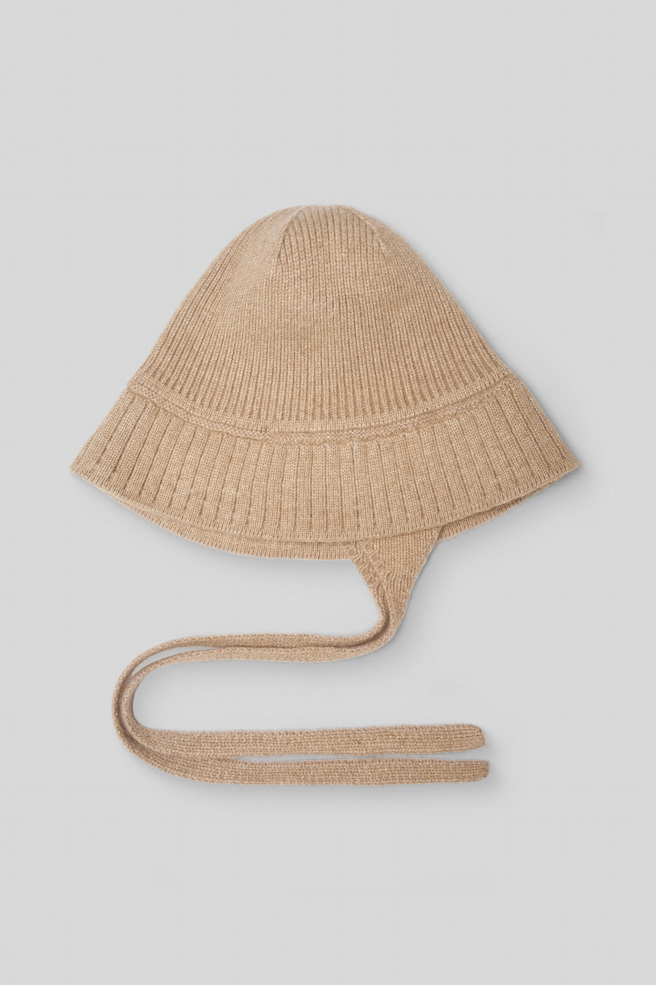 

Панама на завязках с шерстью енота бежевого цвета, OS