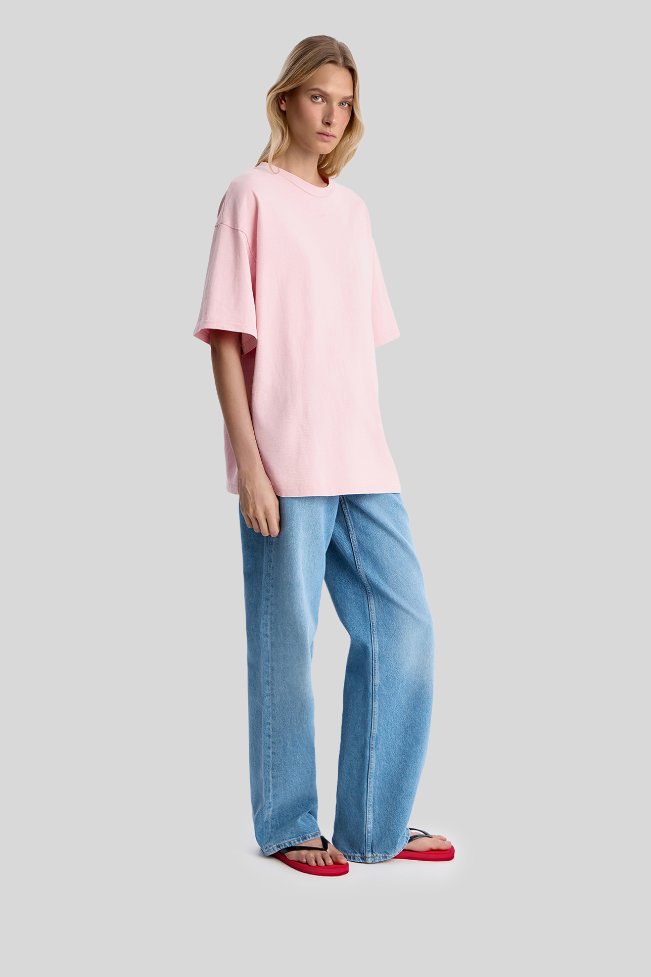 

Футболка винтажная с вышивкой на спинке, M