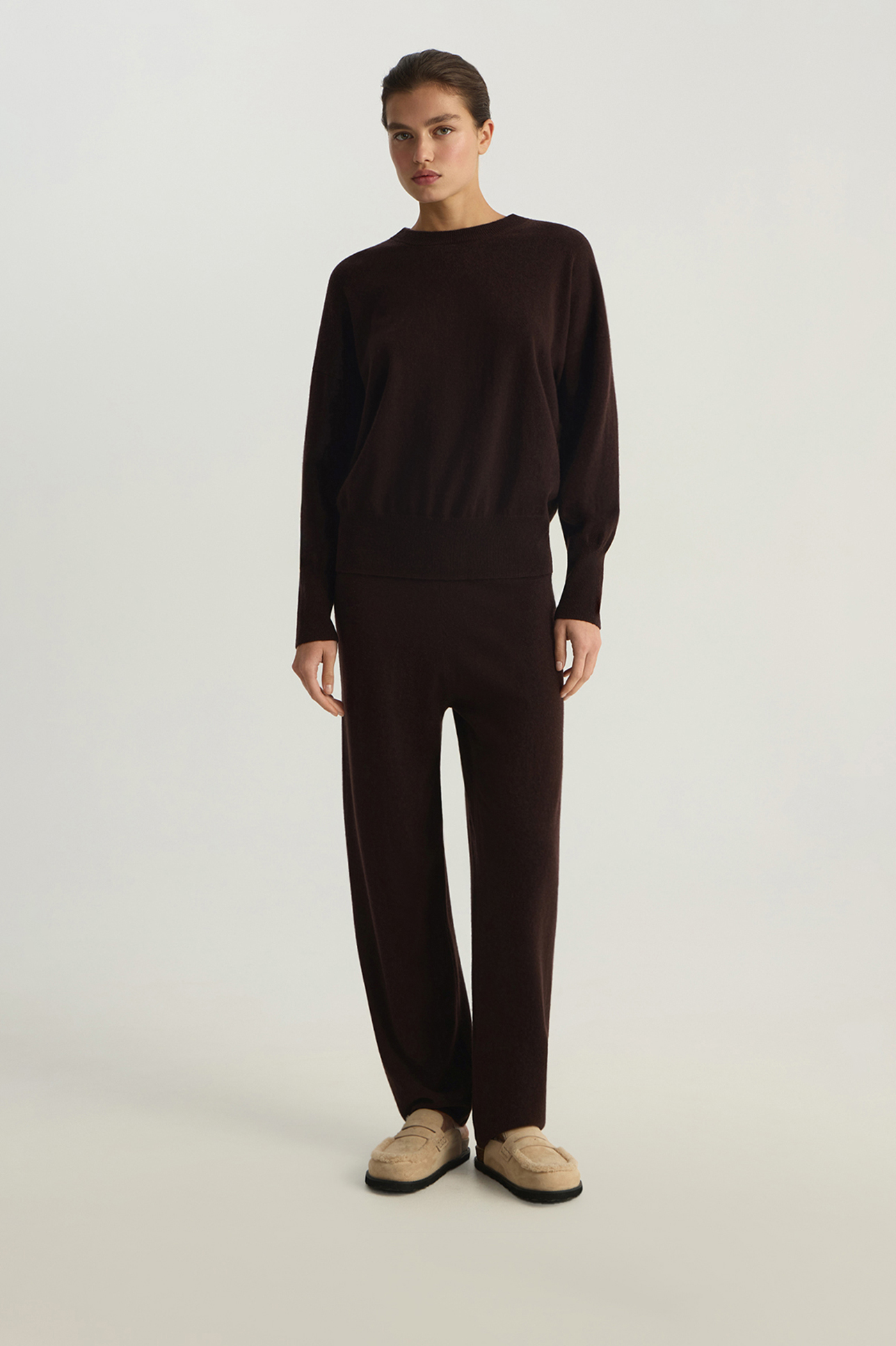 

Джемпер из кашемира шоколадного цвета, S