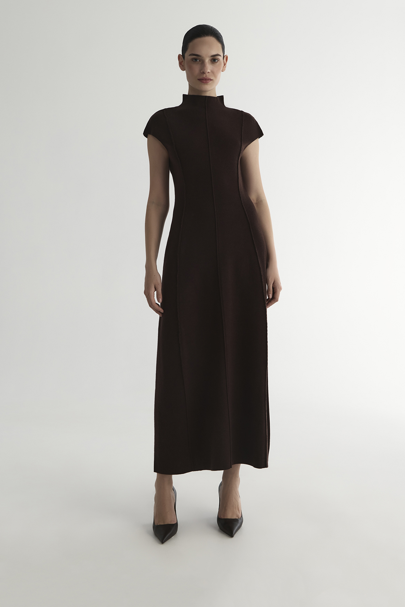 

Платье с рельефными швами шоколадного цвета, XXS