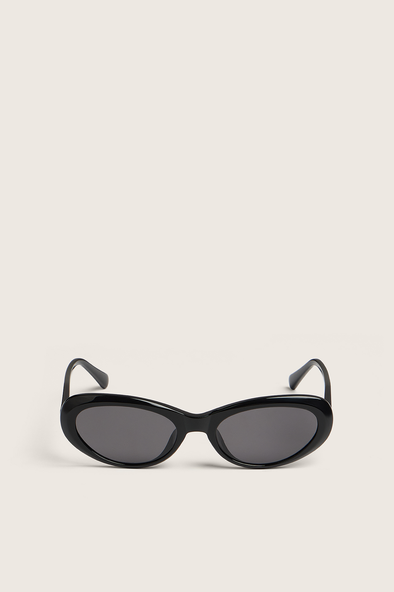 

Очки с кошачьей оправой, OS