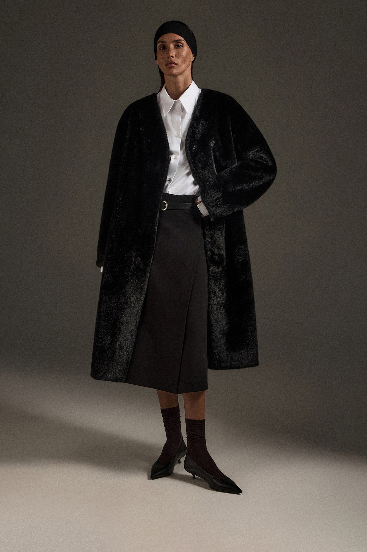 

Шуба из экомеха черного цвета, S