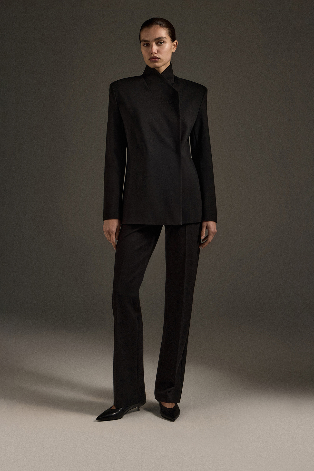 

Жакет с акцентным воротником черного цвета, S