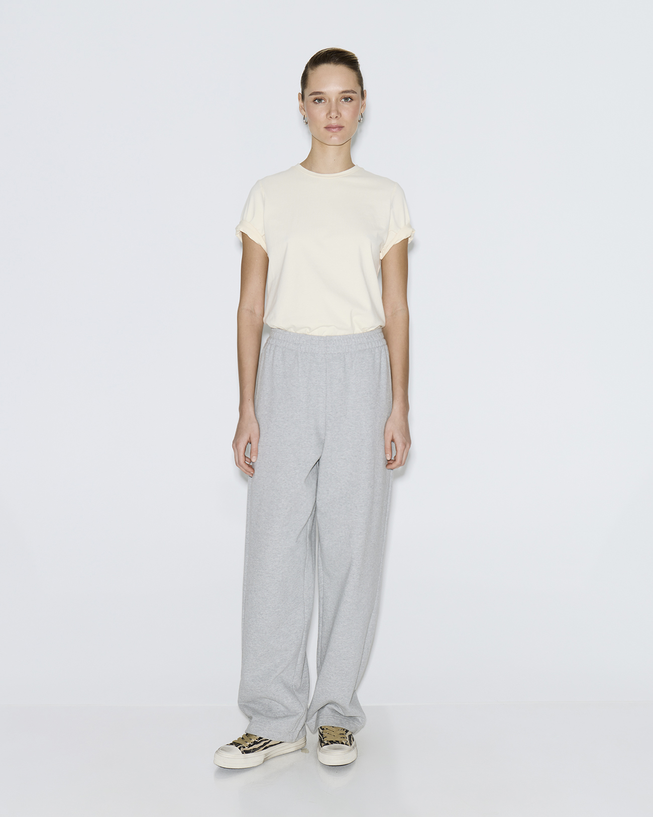 

Брюки широкие из футера серого цвета, S