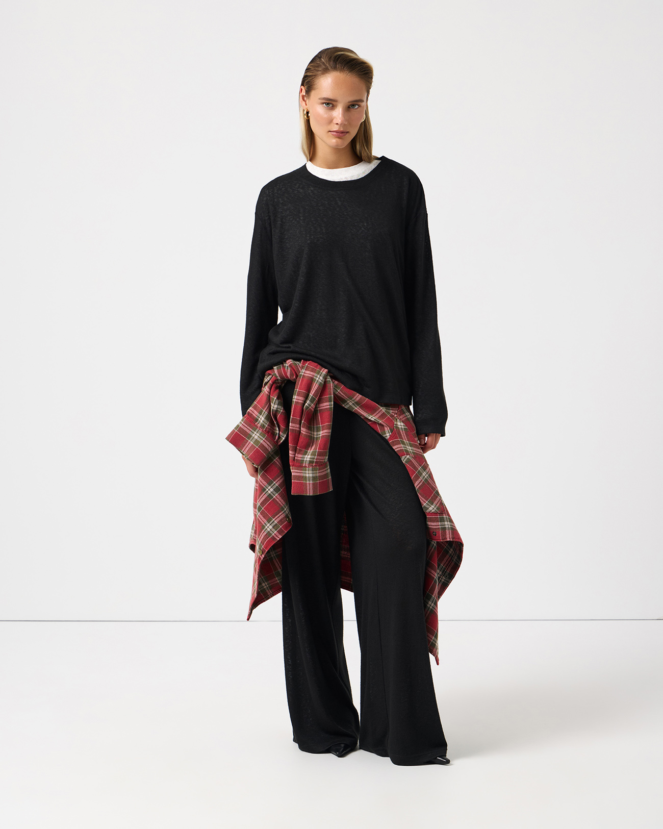 

Лонгслив из фактурного трикотажа черного цвета, M