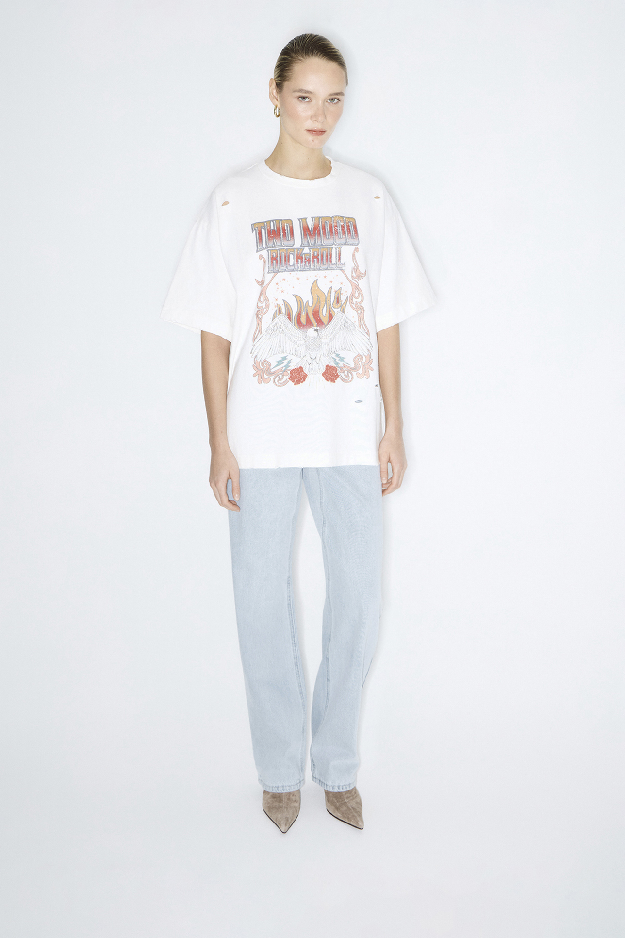 

Футболка оверсайз с принтом "Орел" молочного цвета, M