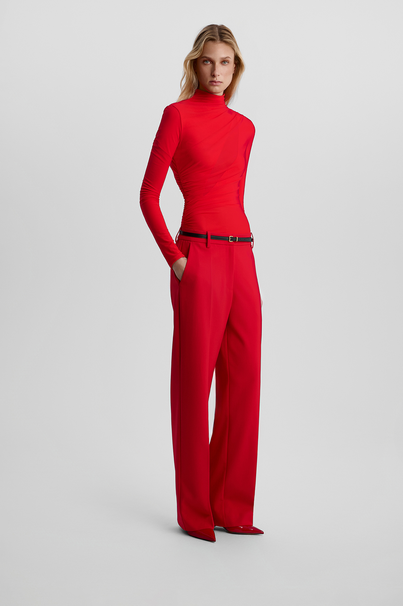 

Боди из сетки с вырезом и драпировкой красного цвета, XXS