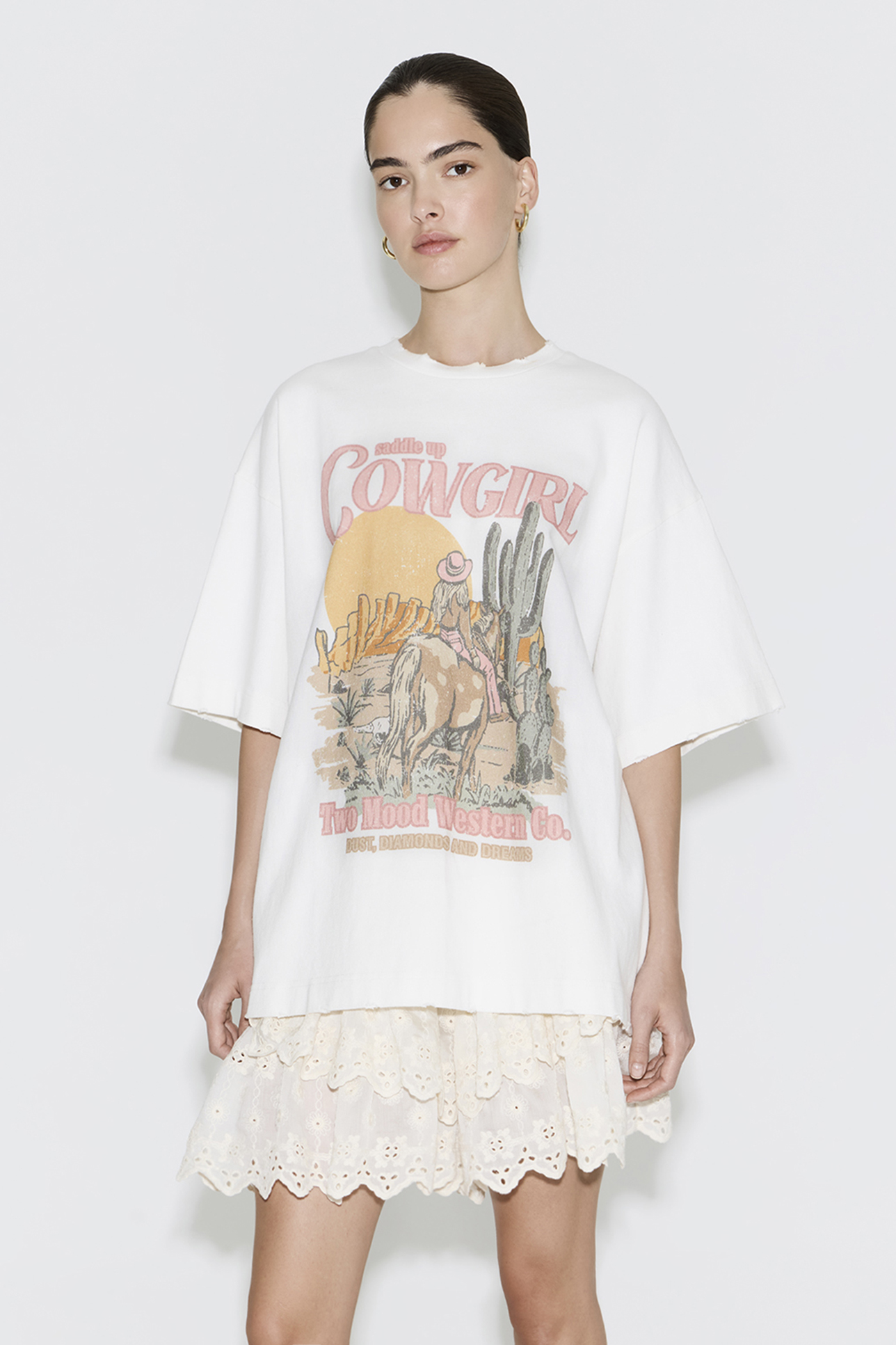 

Футболка vintage vibe с принтом Cowgirl молочного цвета, XS