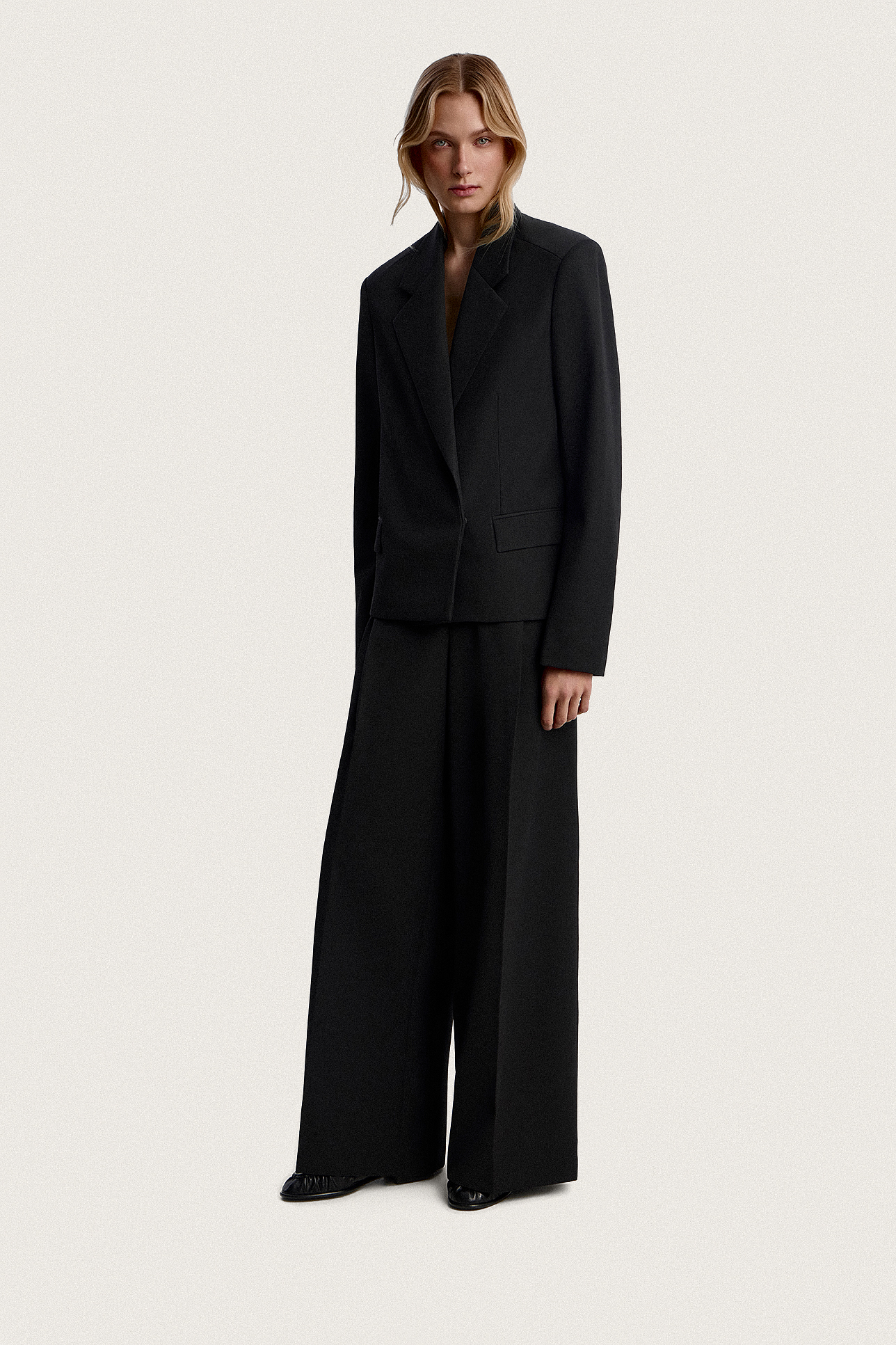 

Жакет полушерстяной с акцентными плечами, XS