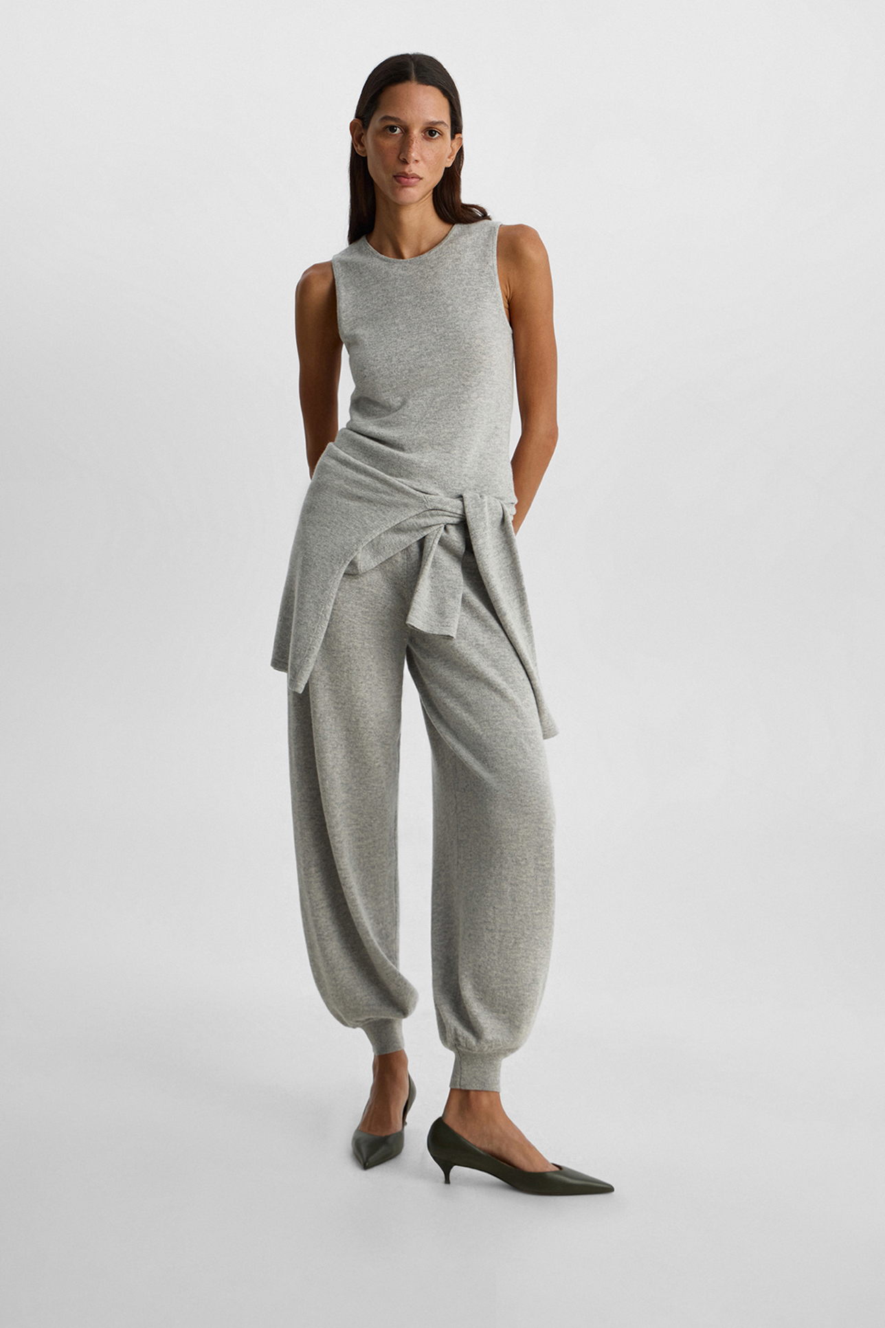 

Брюки-аладдины из шерсти с добавлением кашемира светло-серого цвета, L