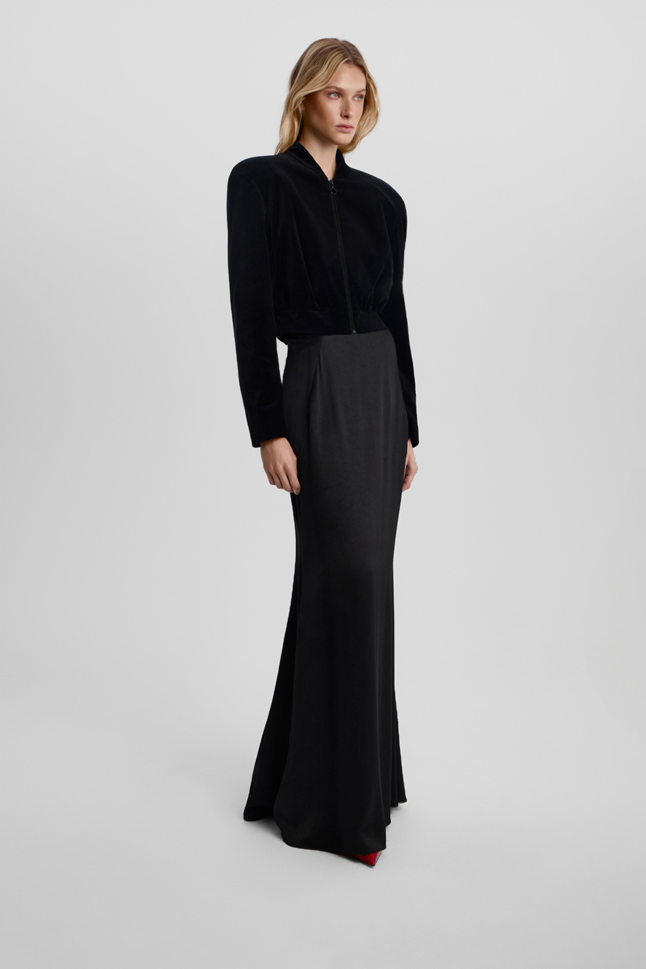 

Бомбер из бархатной ткани черного цвета, S