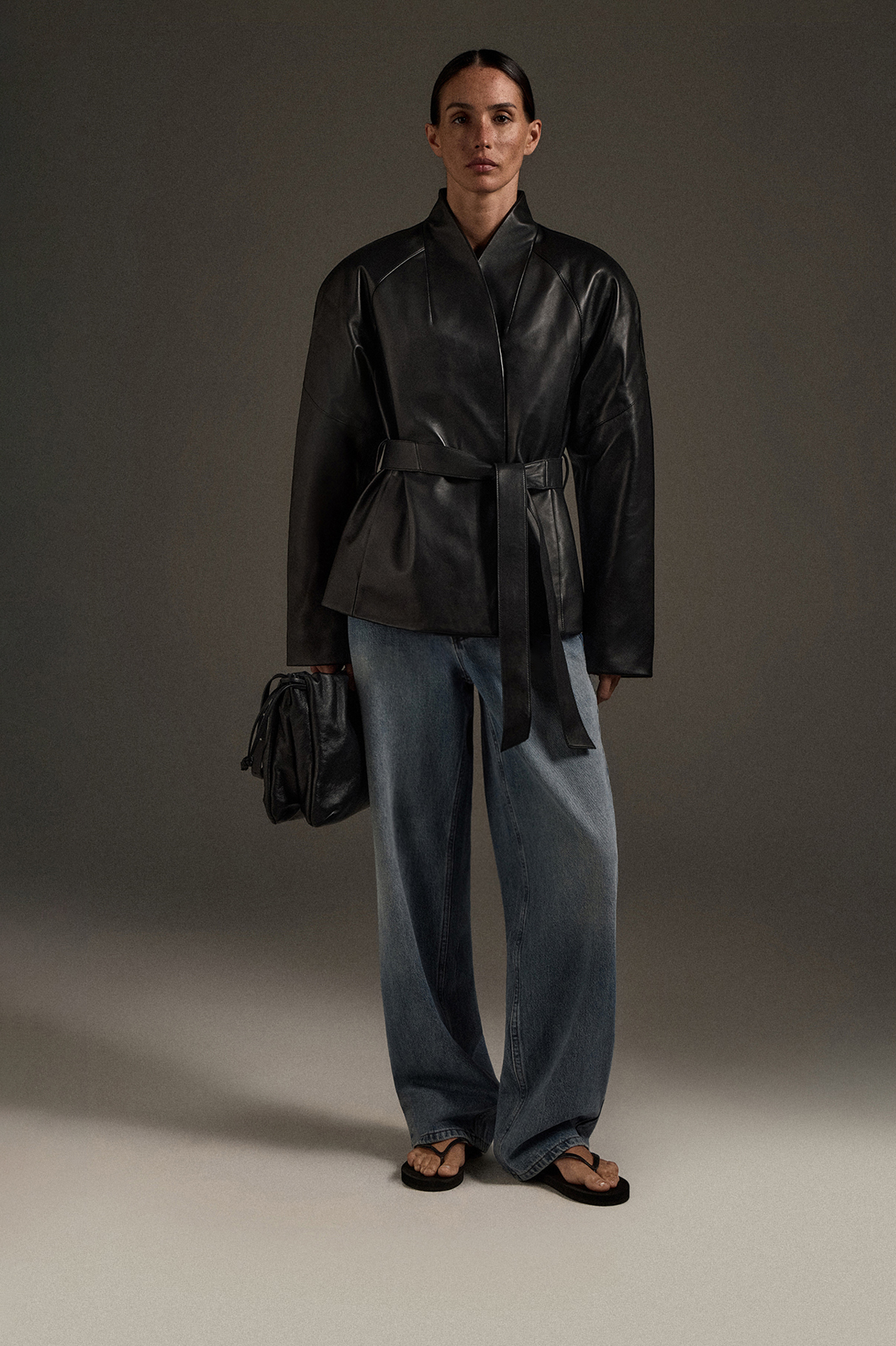 

Куртка-кимоно с поясом черного цвета, S