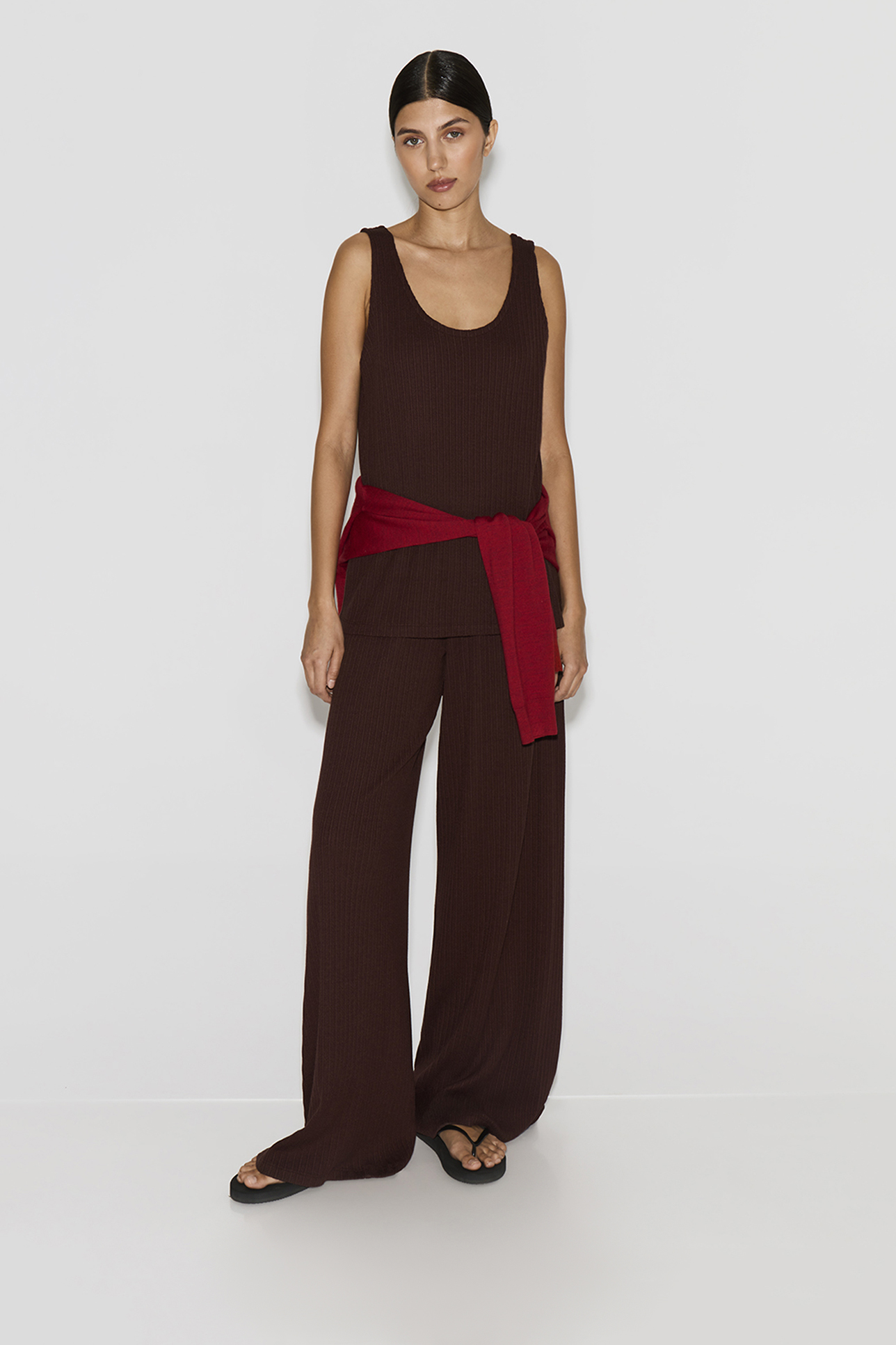 

Топ из фактурного трикотажа шоколадного цвета, S