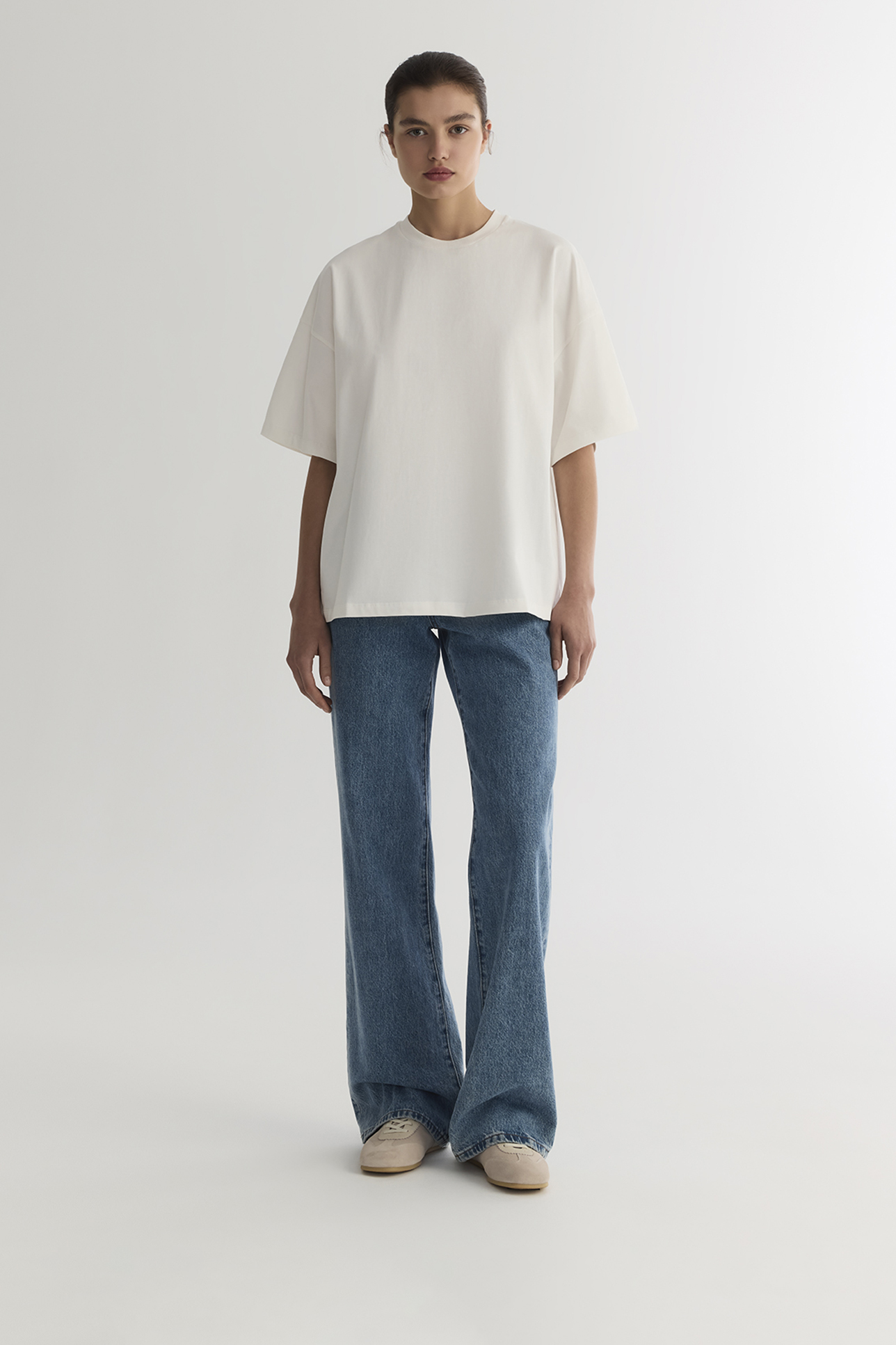 

Футболка оверсайз молочного цвета, M