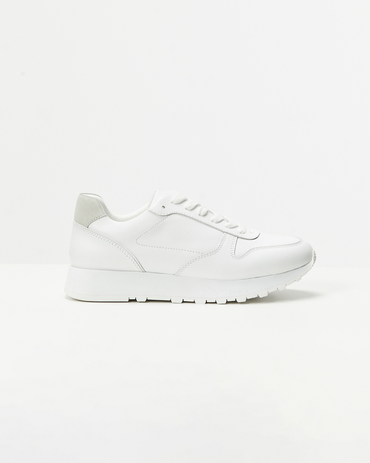 

Кроссовки из кожи белого цвета, 40