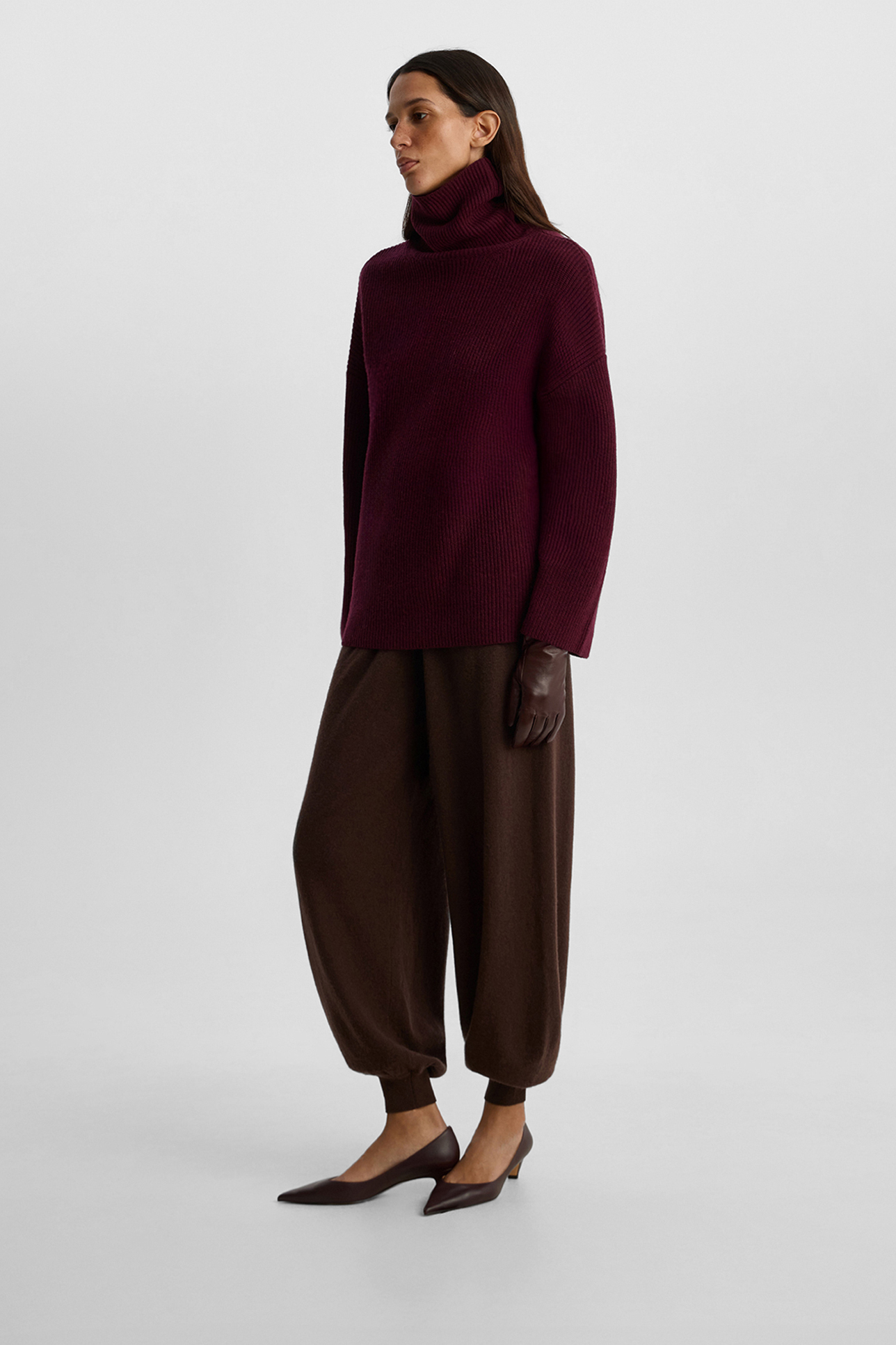 

Свитер oversize с широким рукавом сливового цвета, M