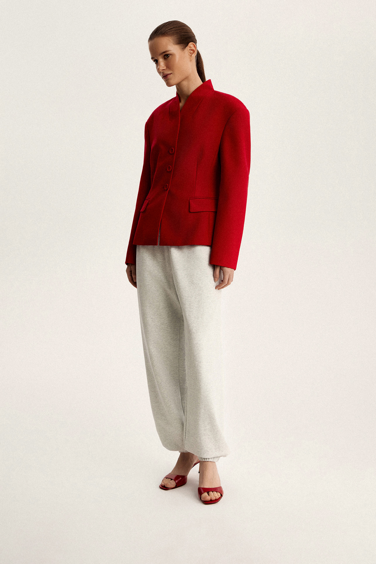 

Жакет прилегающий с воротником-стойкой, L