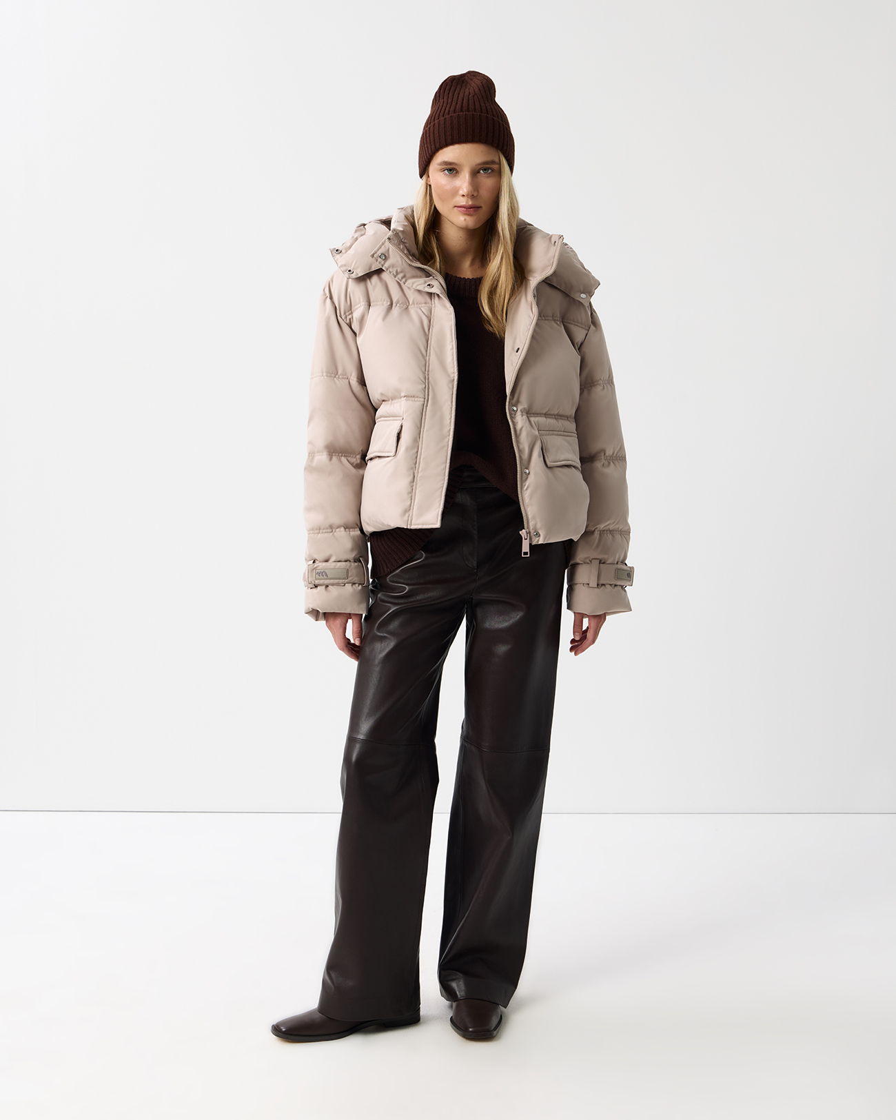 

Куртка утепленная бежевого цвета, S