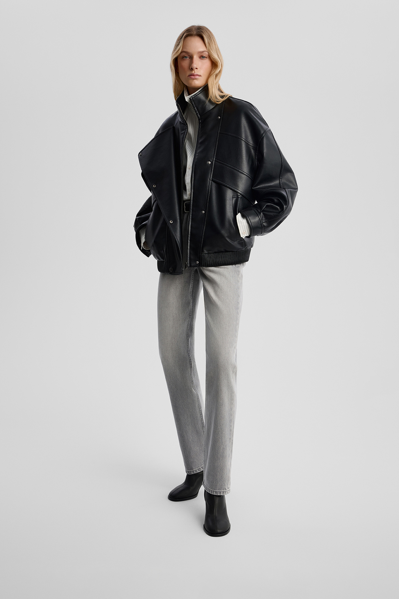 

Куртка утепленная из эко-кожи, M