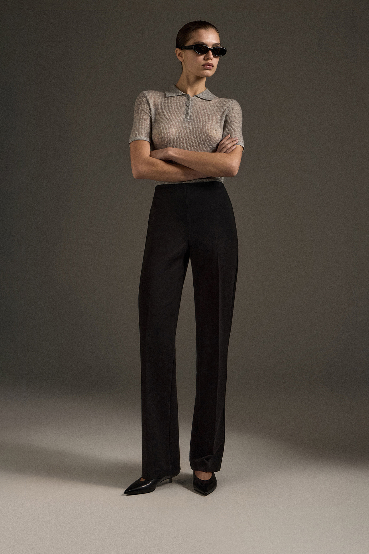 

Брюки со стрелками черного цвета, S